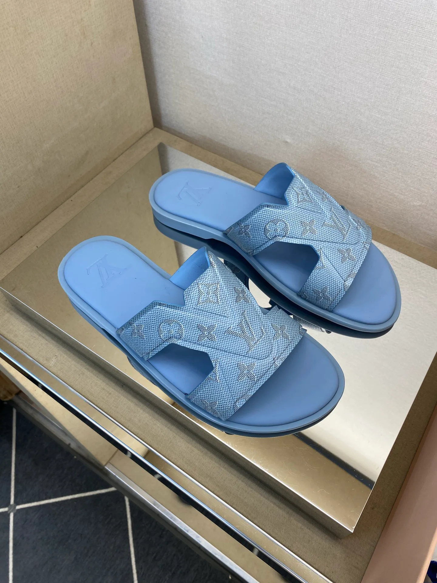 Шлепанцы Мужские Louis Vuitton 13080182