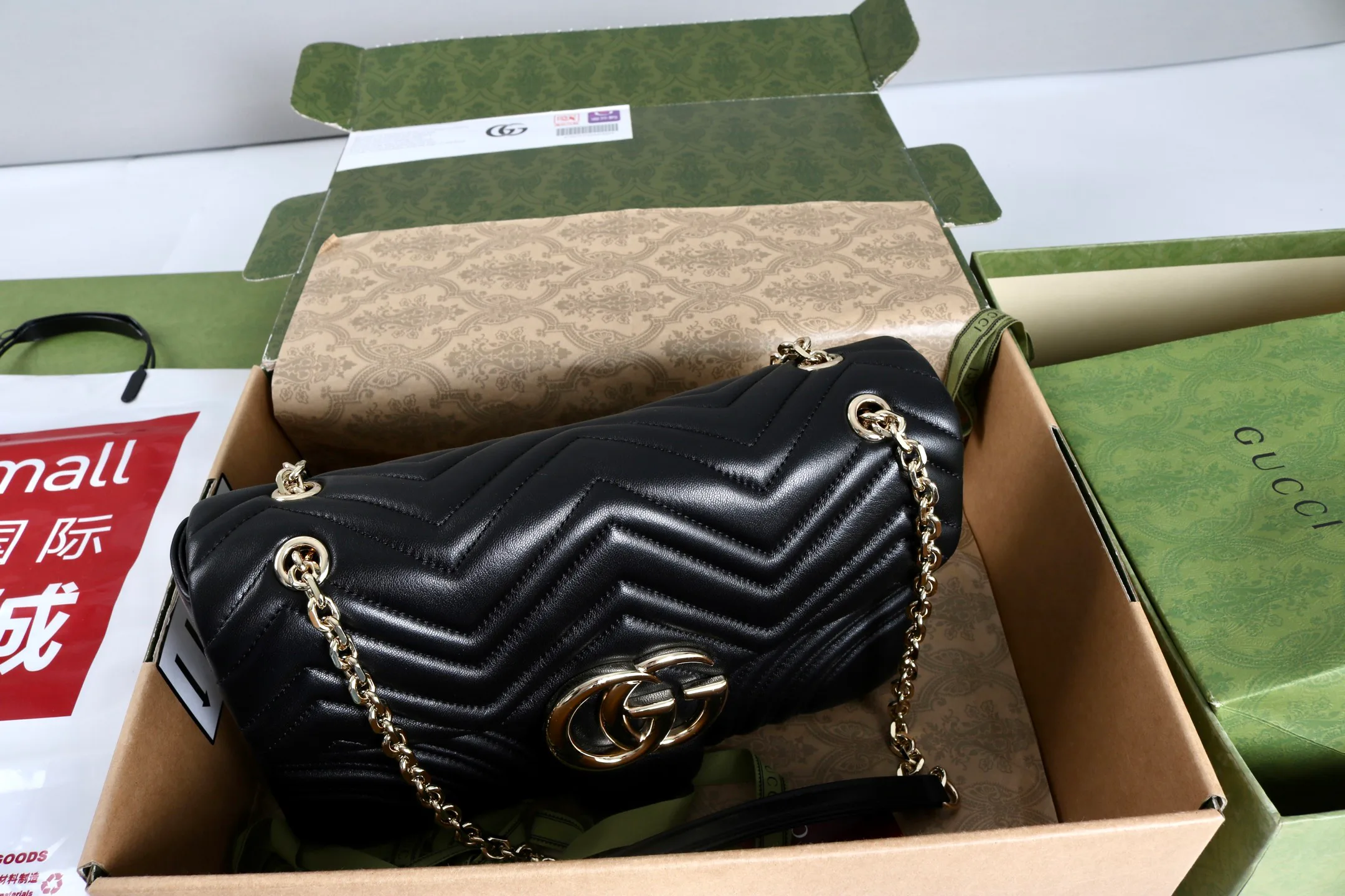 Классические Сумки Женские Gucci 18223246
