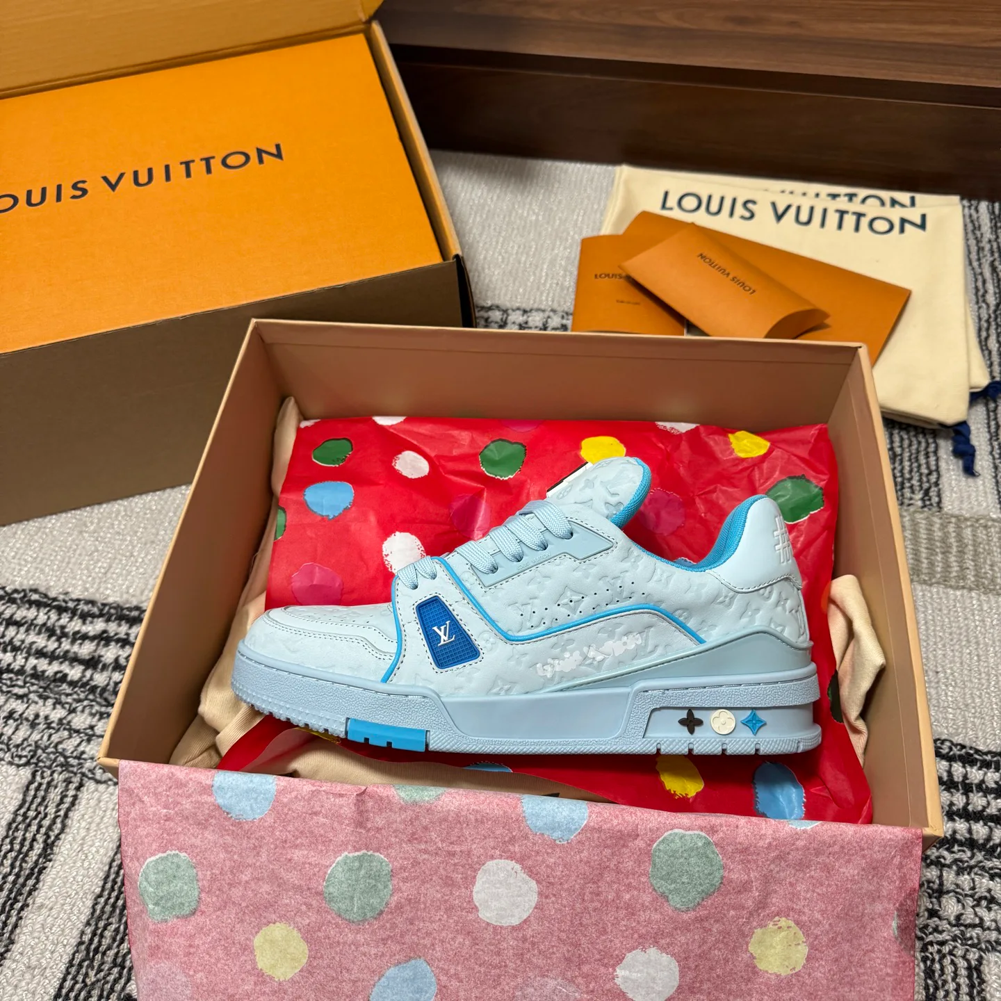 Кроссовки Женские Louis Vuitton 1546827