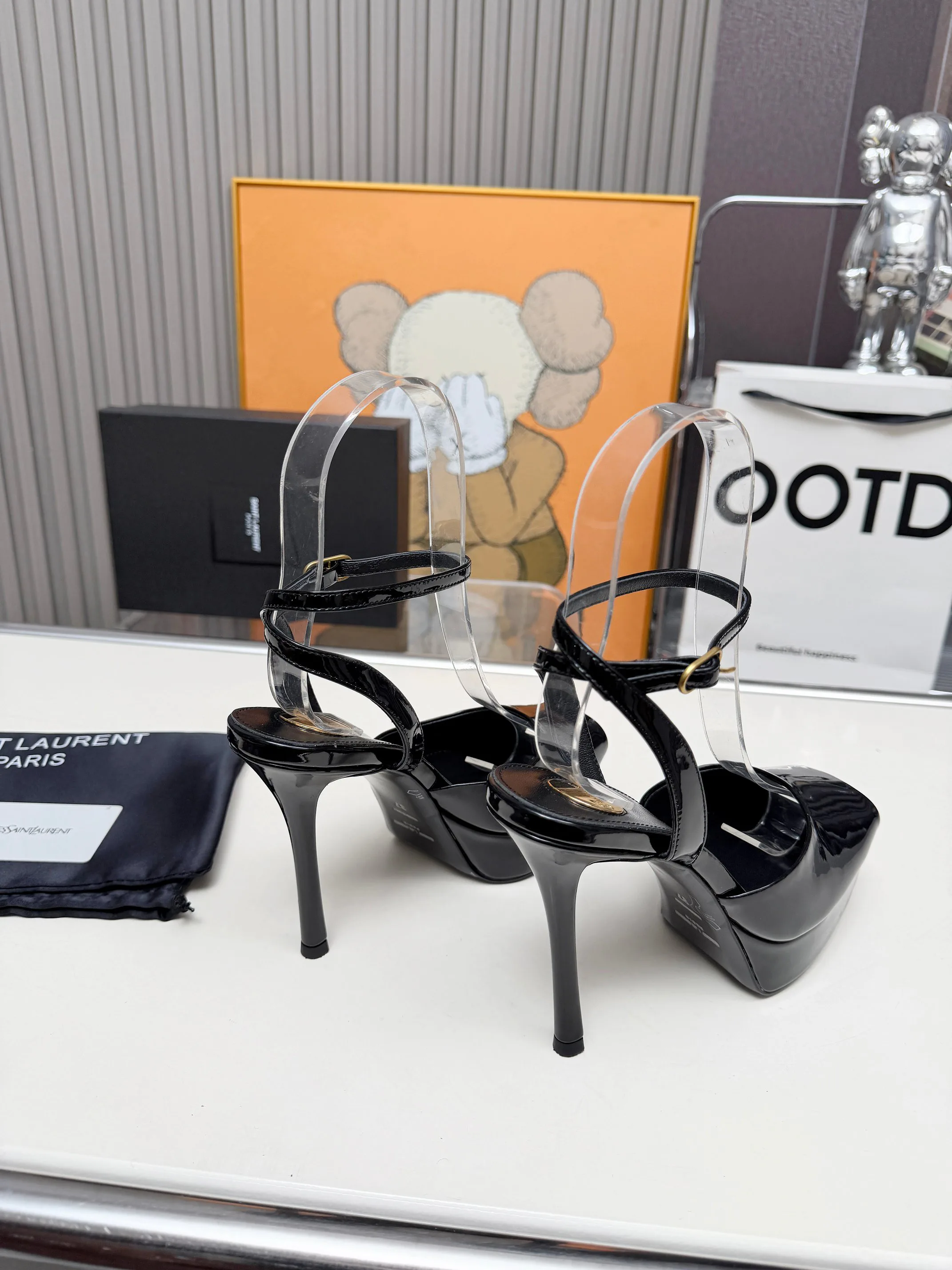 Босоножки Женские Saint Laurent 841733