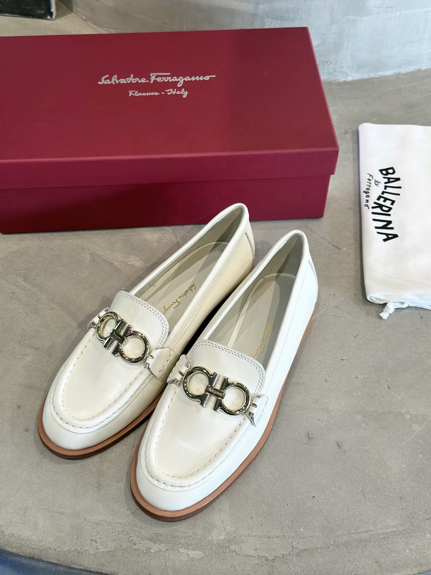 Лоферы И Мокасины Женские Salvatore Ferragamo 19448300
