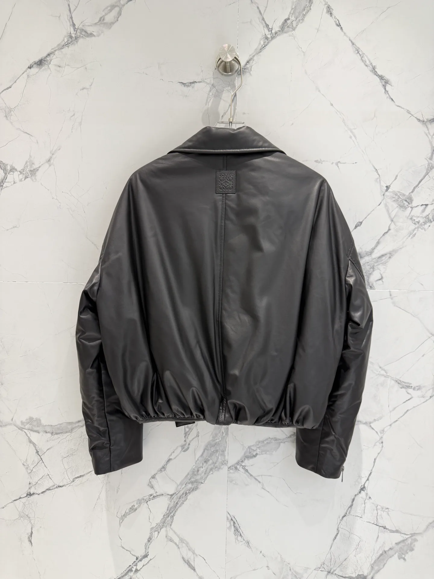 Кожаные Куртки И Дублёнки Женские Loewe 11868478