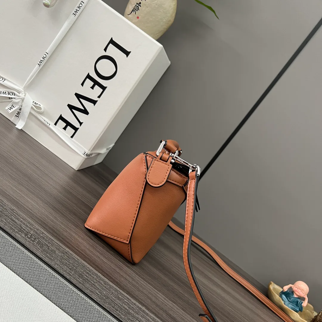 Классические Сумки Женские Loewe 1923803