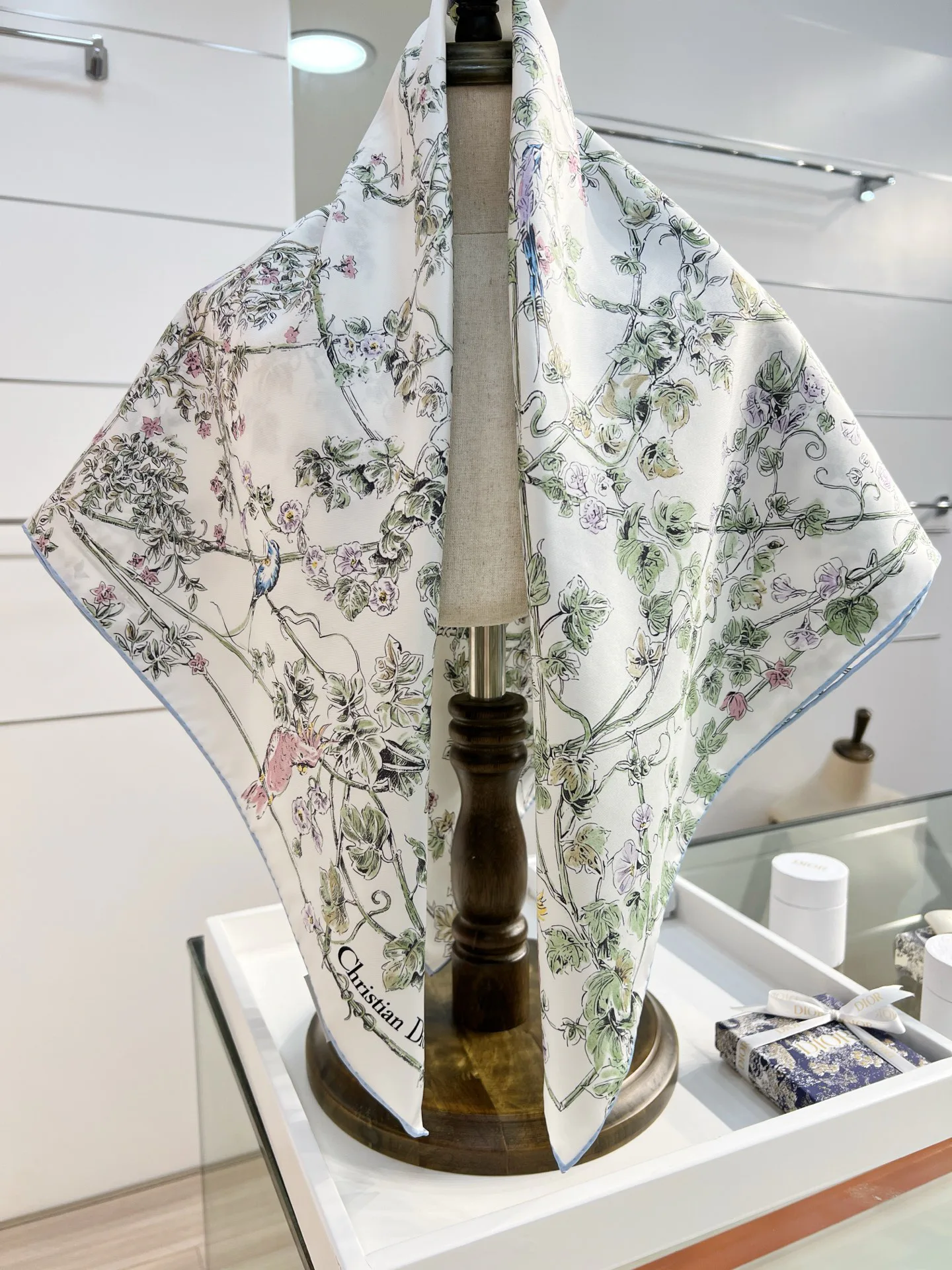 Платки Christian Dior 12763097