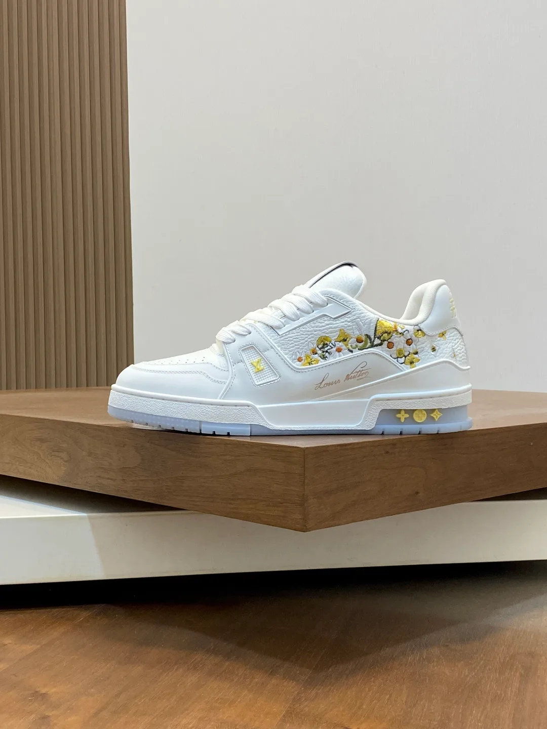 Кроссовки Мужские Louis Vuitton 12842855