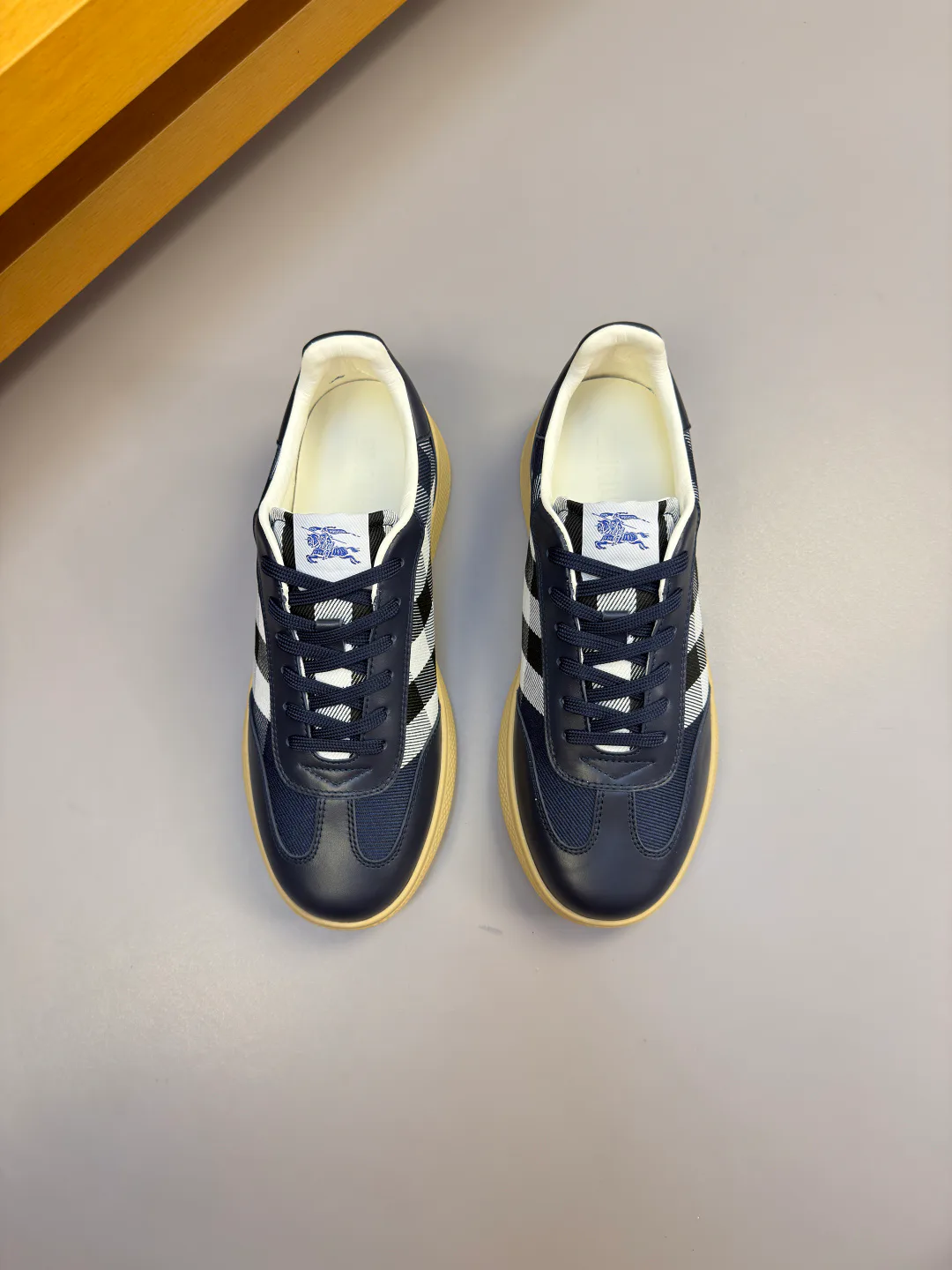 Кроссовки Мужские Burberry 19187009