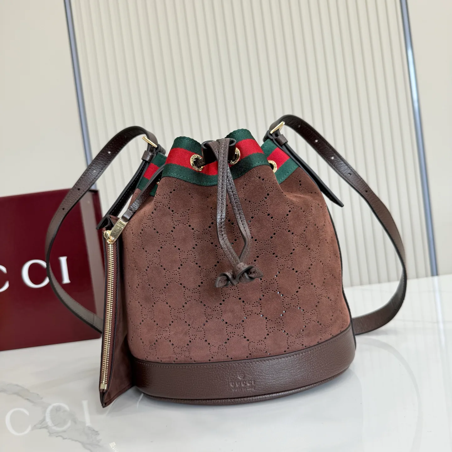 Классические Сумки Женские Gucci 18210732