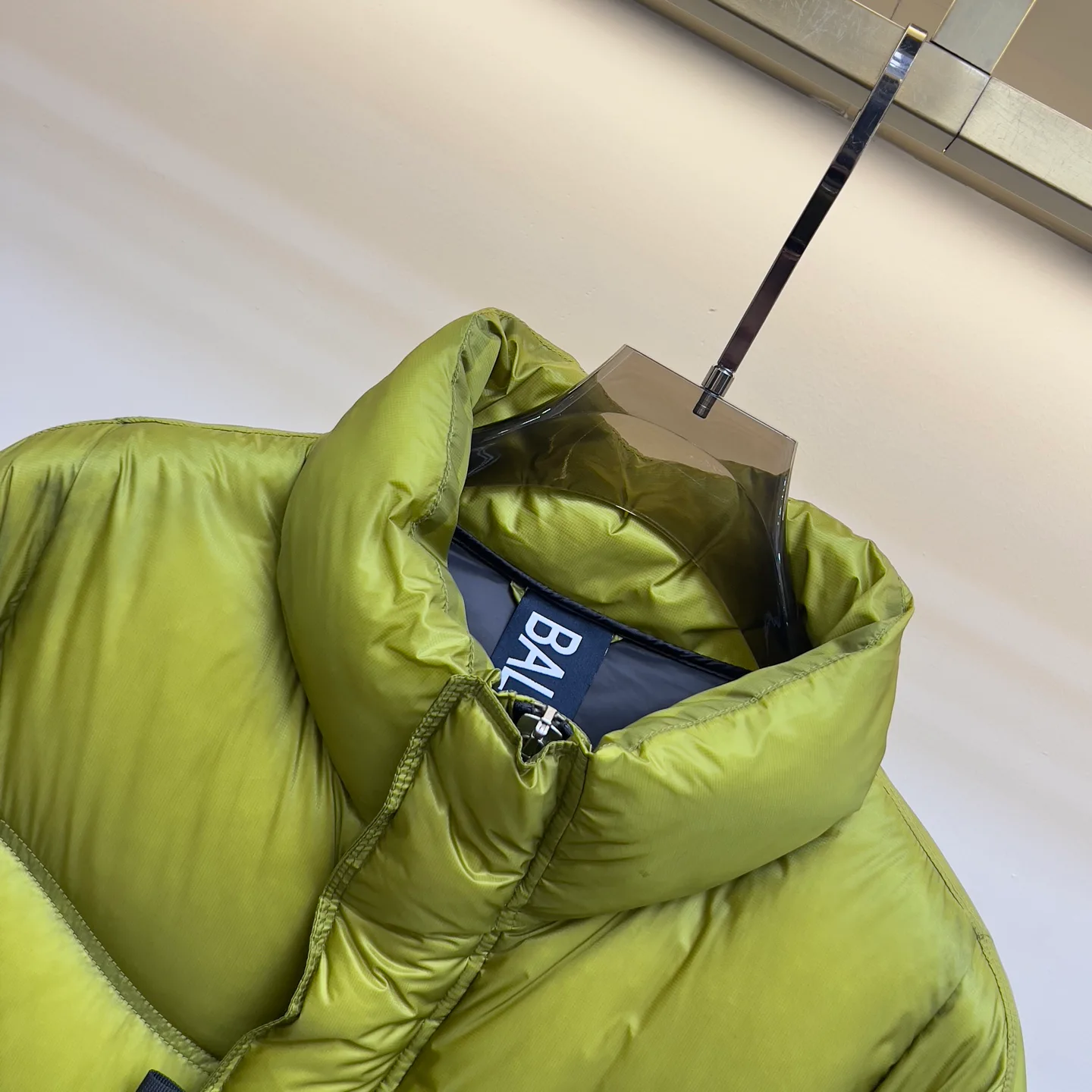 Куртки И Пуховики Женские Balenciaga 844187