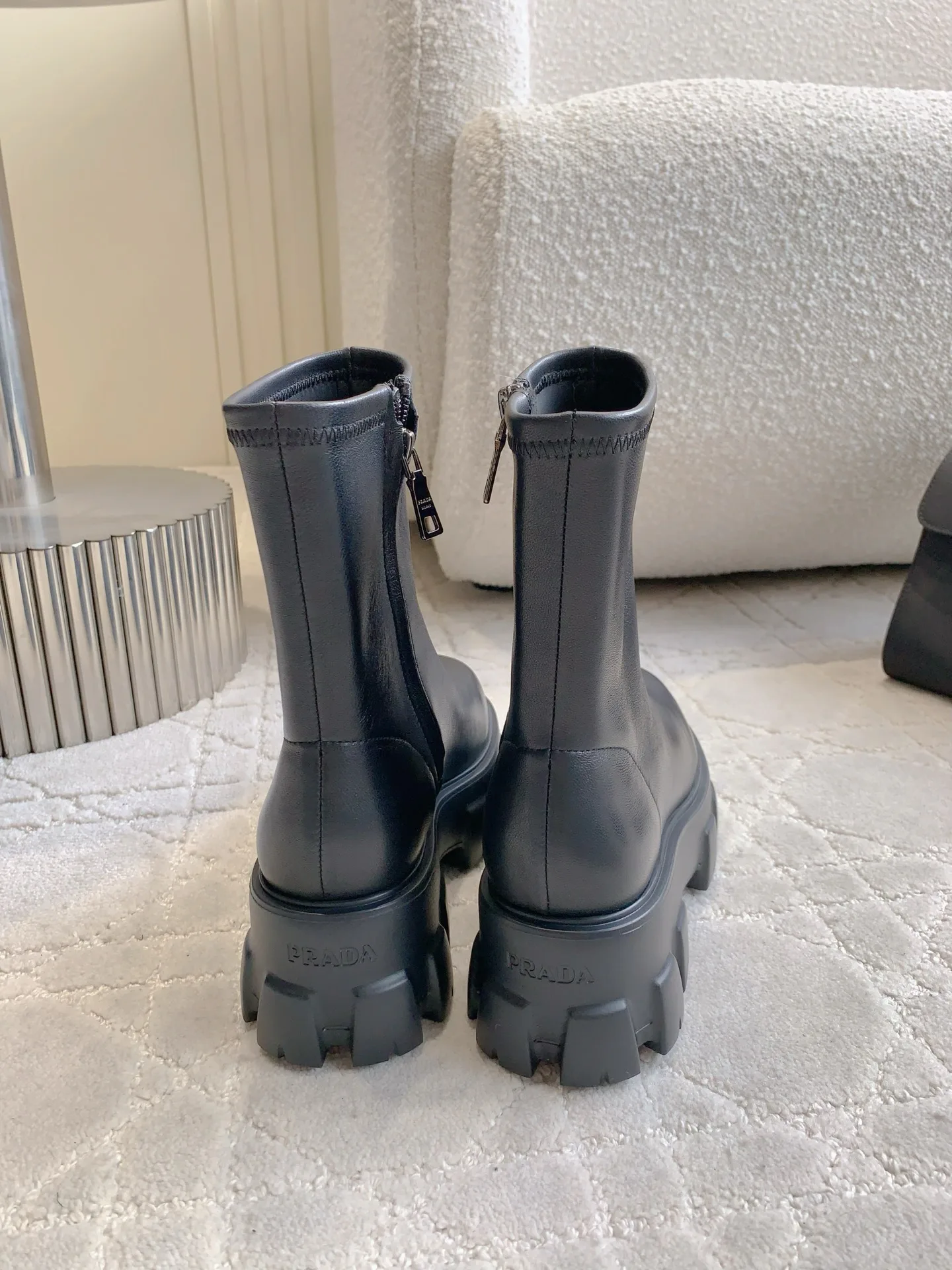 Ботинки Женские Prada 18170842