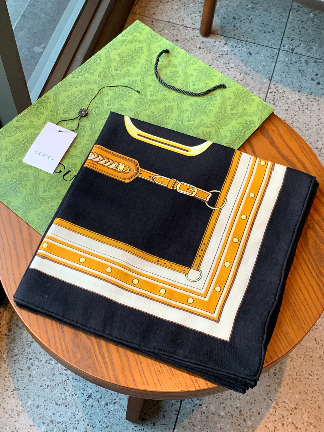 Платки Gucci 1036404