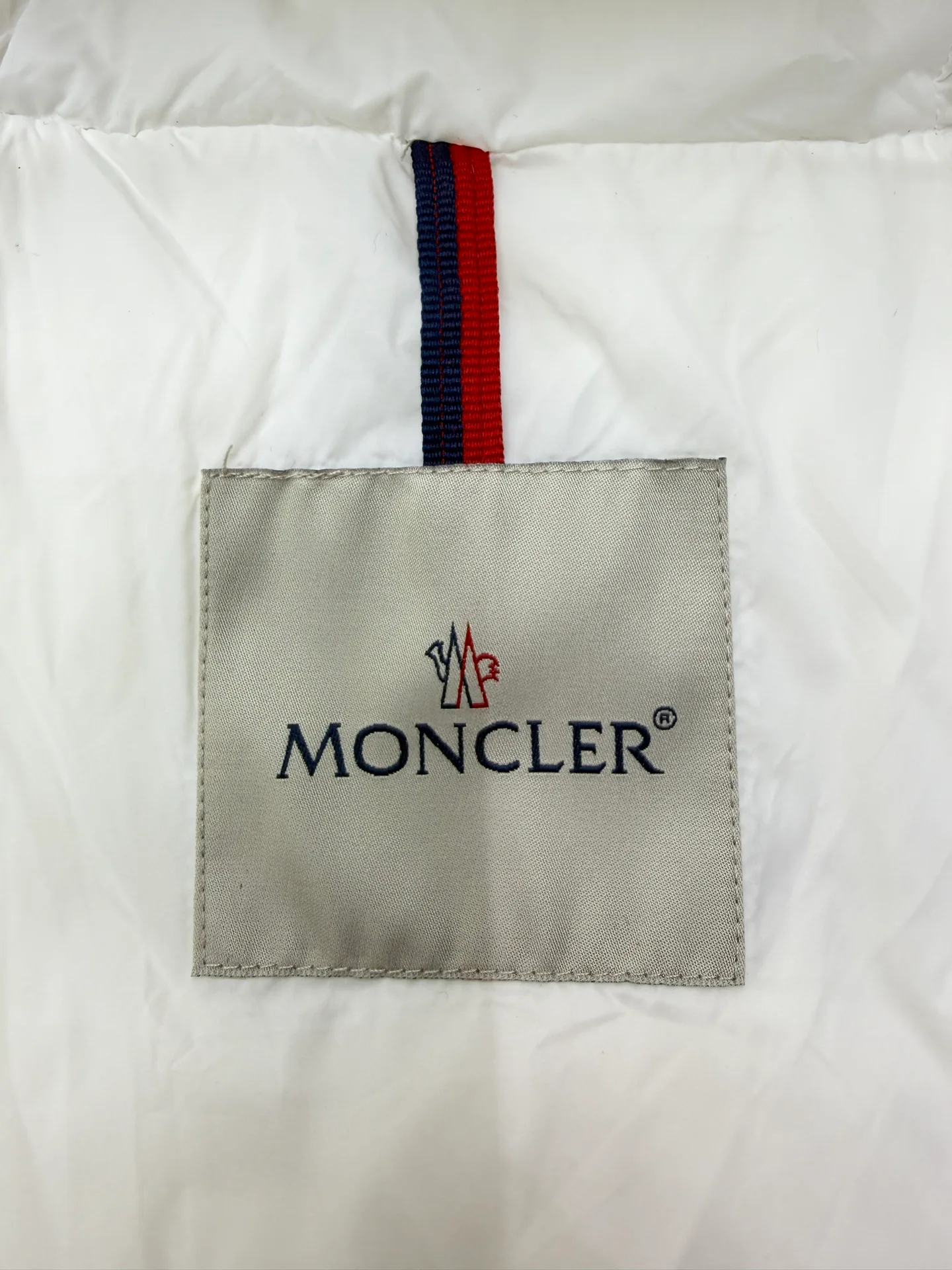 Куртки И Пуховики Женские Moncler 18346149