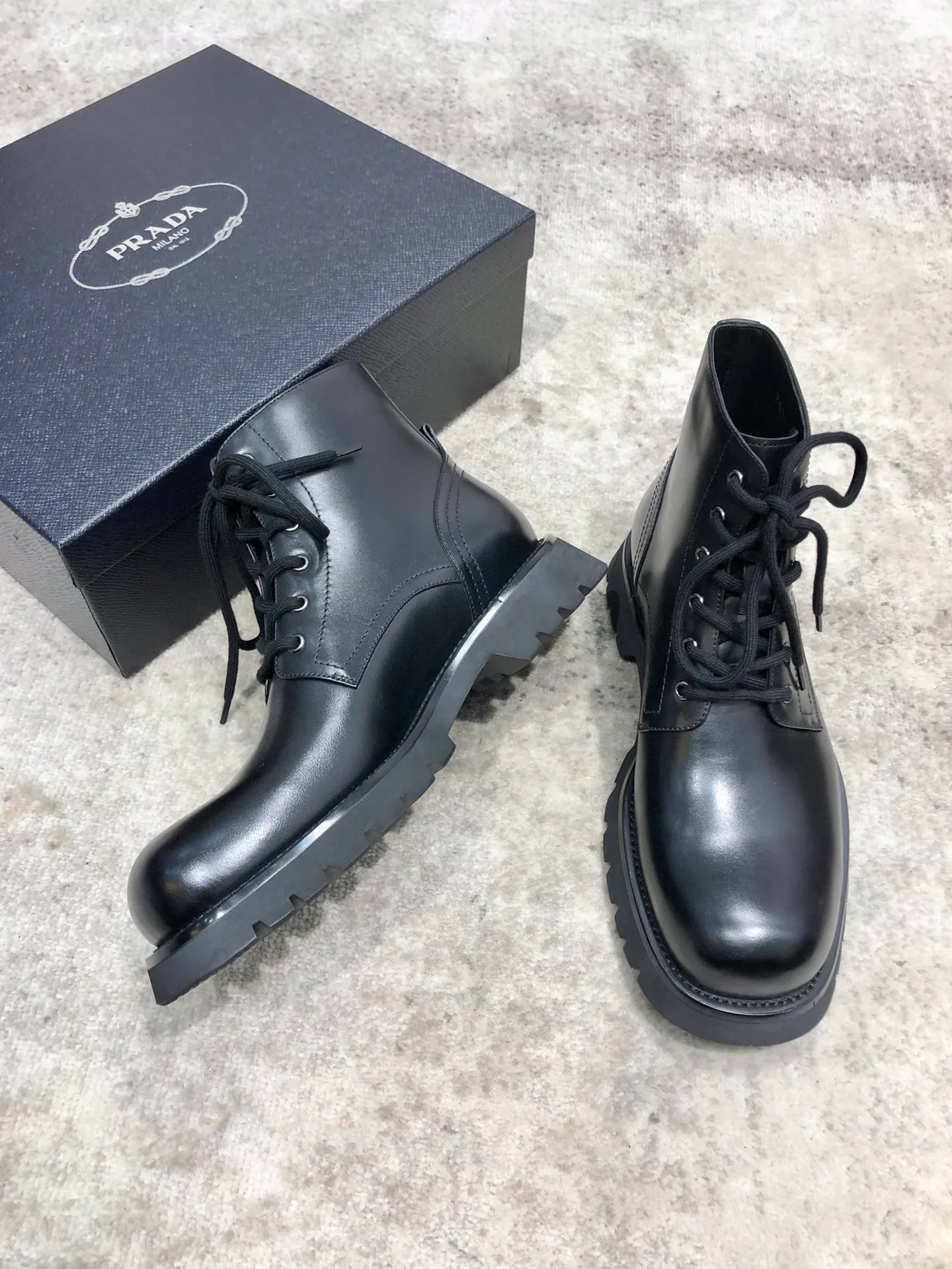Ботинки Мужские Prada 18257085
