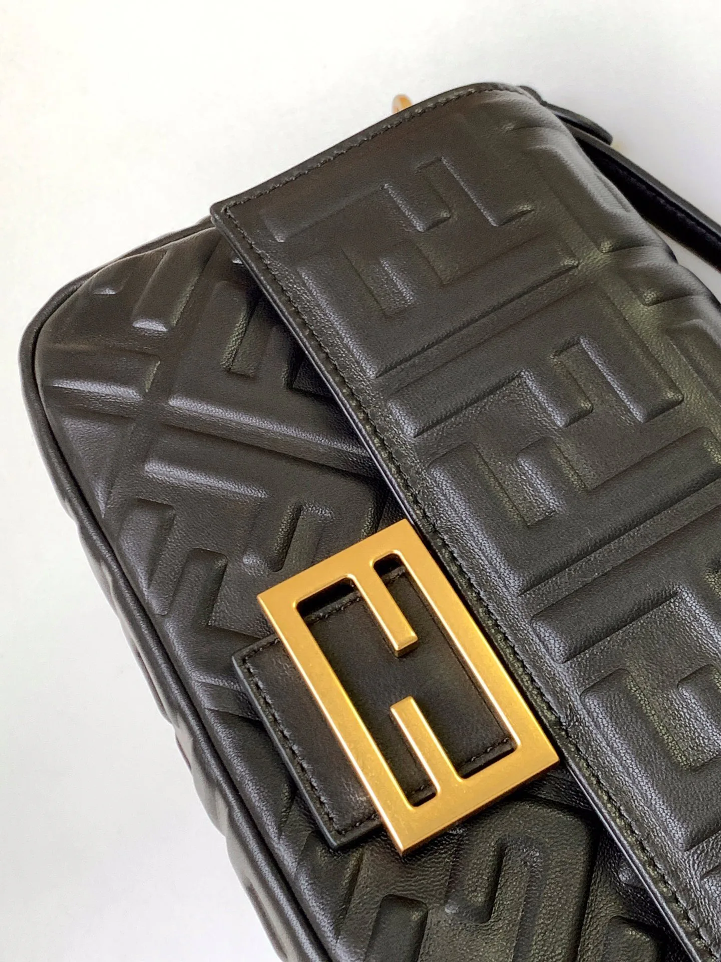 Сумки На Ремне Женские Fendi 343567