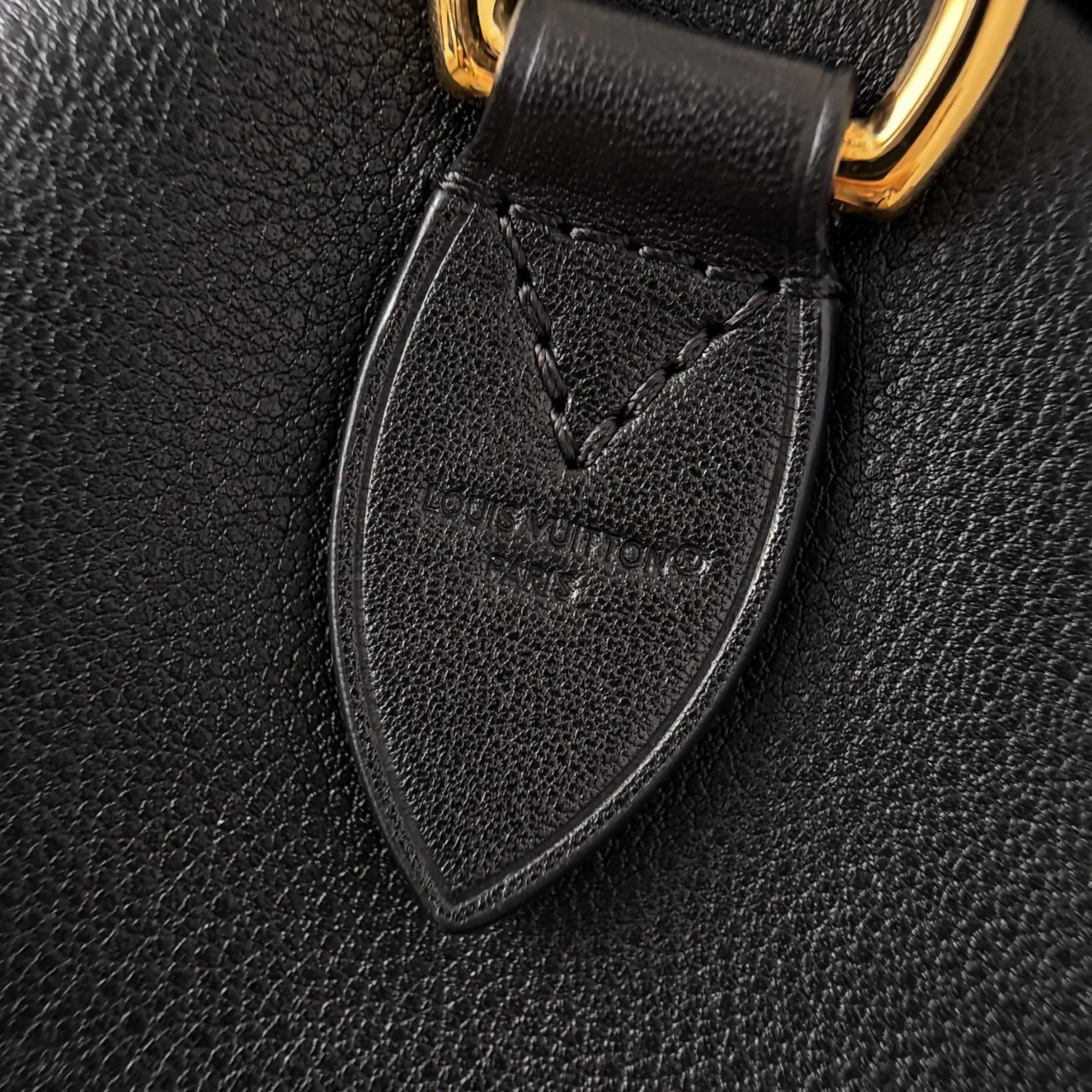 Классические Сумки Женские Louis Vuitton 17973445