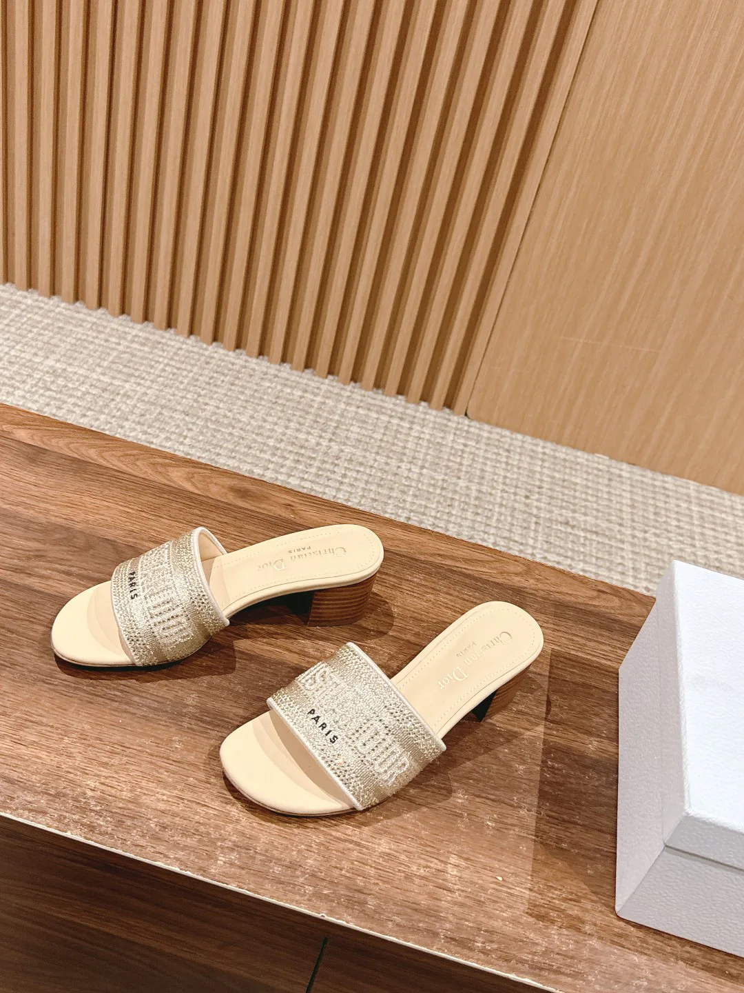 Босоножки Женские Christian Dior 11599927