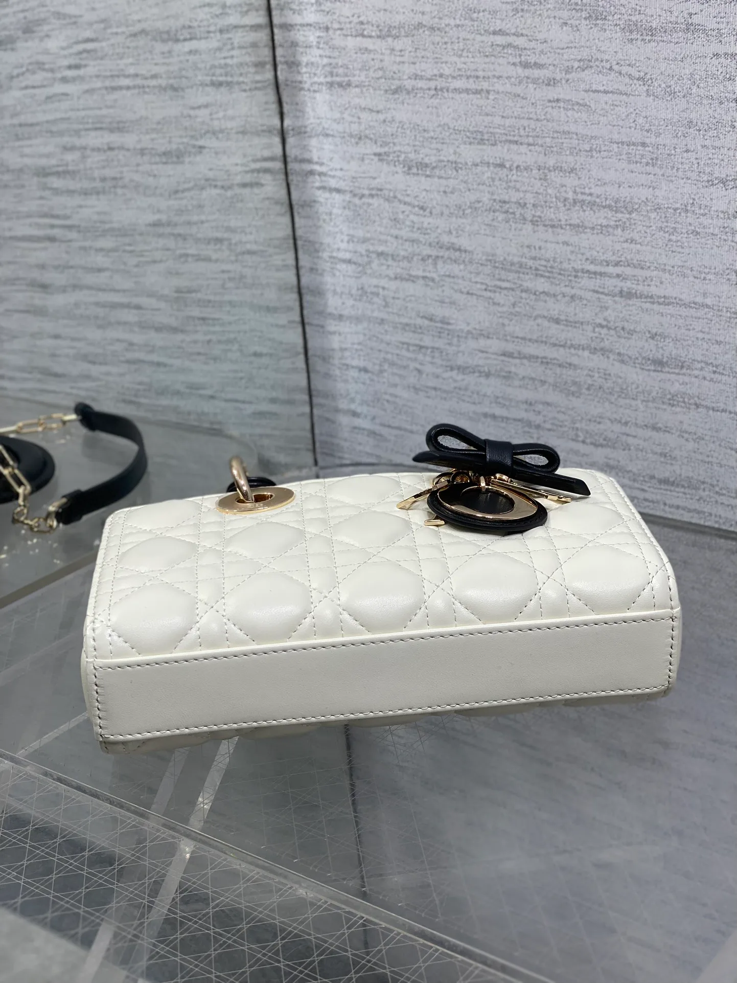 Классические Сумки Женские Christian Dior 12189476