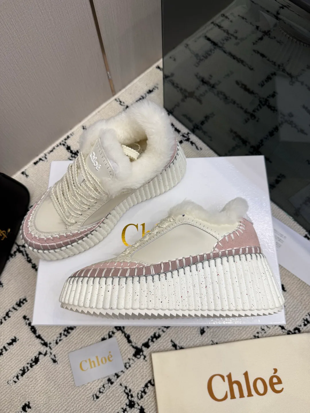 Кроссовки Женские Chloe 19336881
