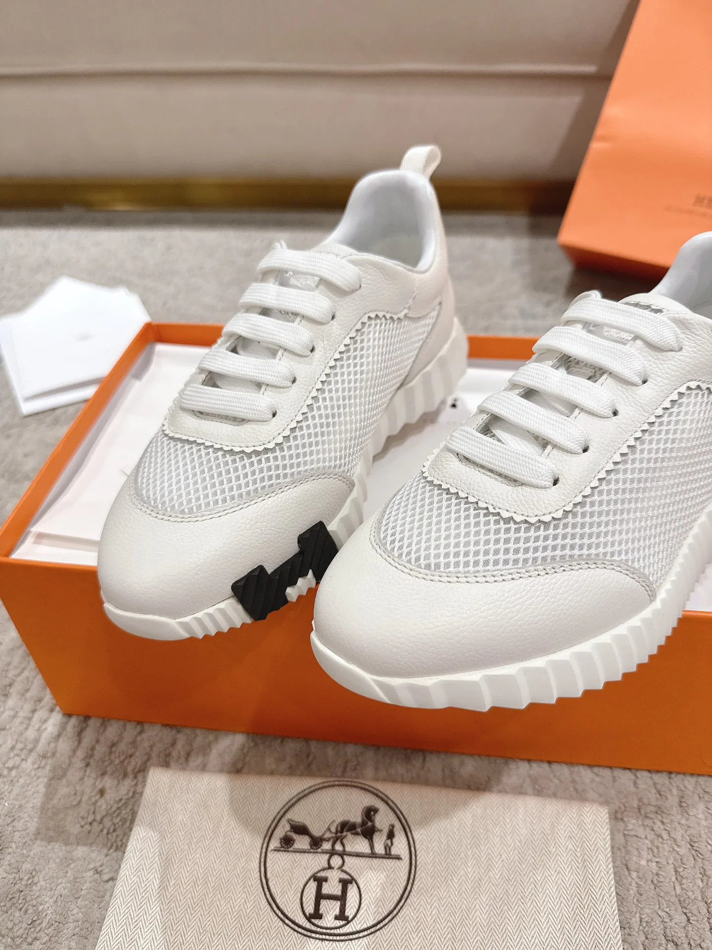 Кроссовки Женские Hermes 11738680