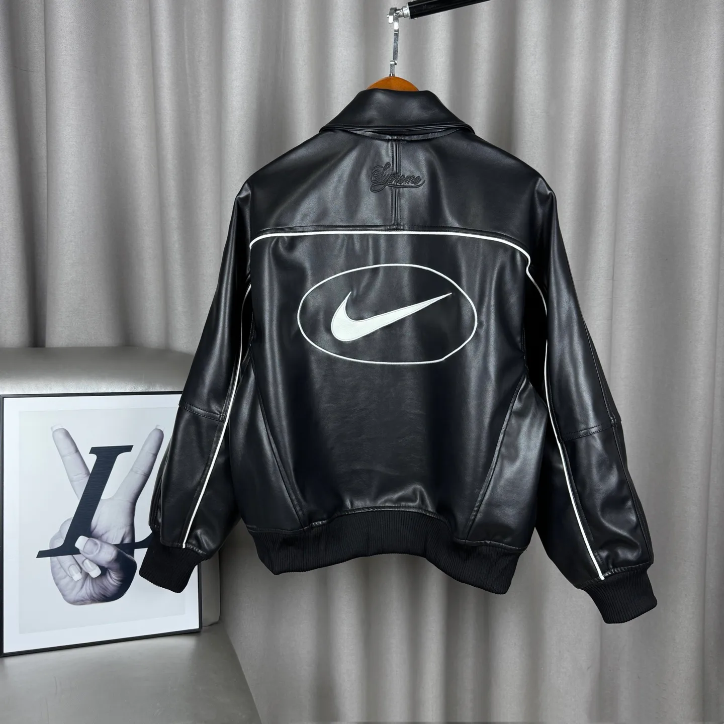 Кожаные Куртки И Дублёнки Женские Supreme 5379233