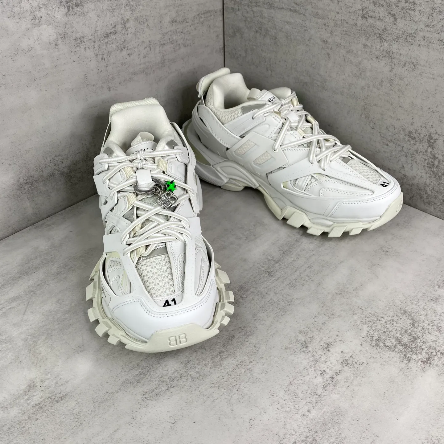 Кроссовки Женские Balenciaga 18743879