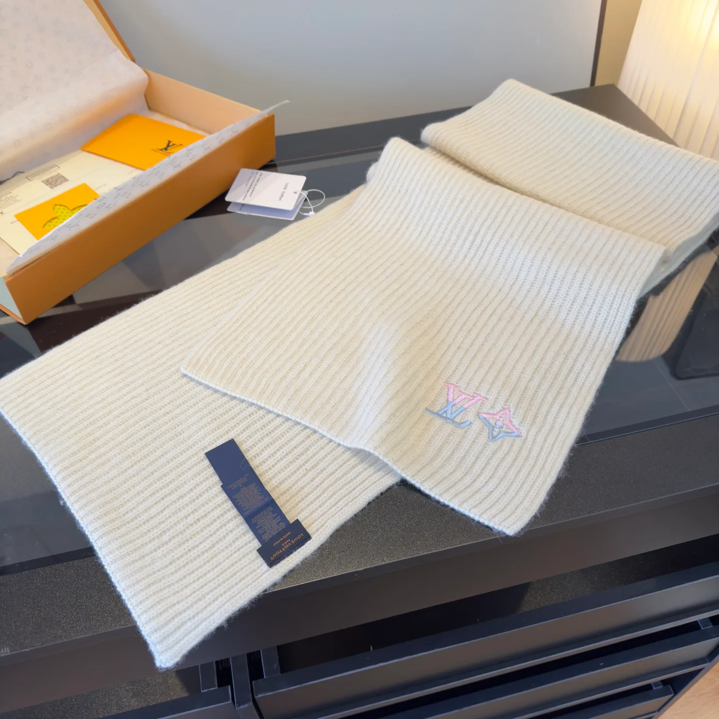 Шарфы Chanel 663328