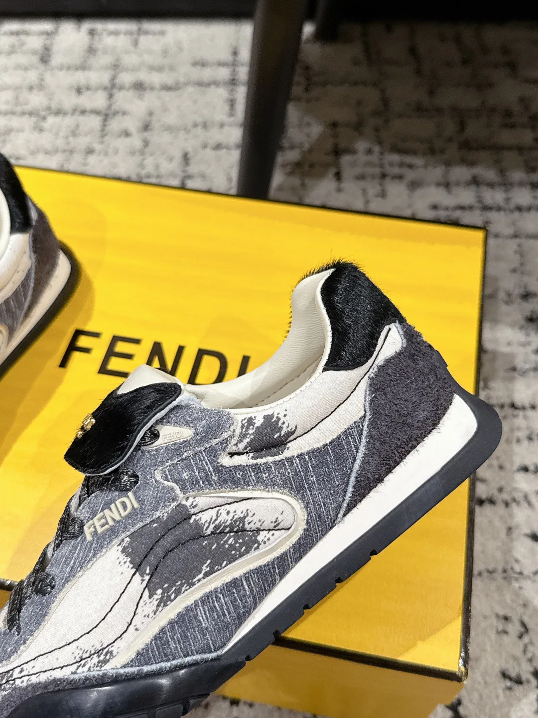 Кроссовки Женские Fendi 4535907