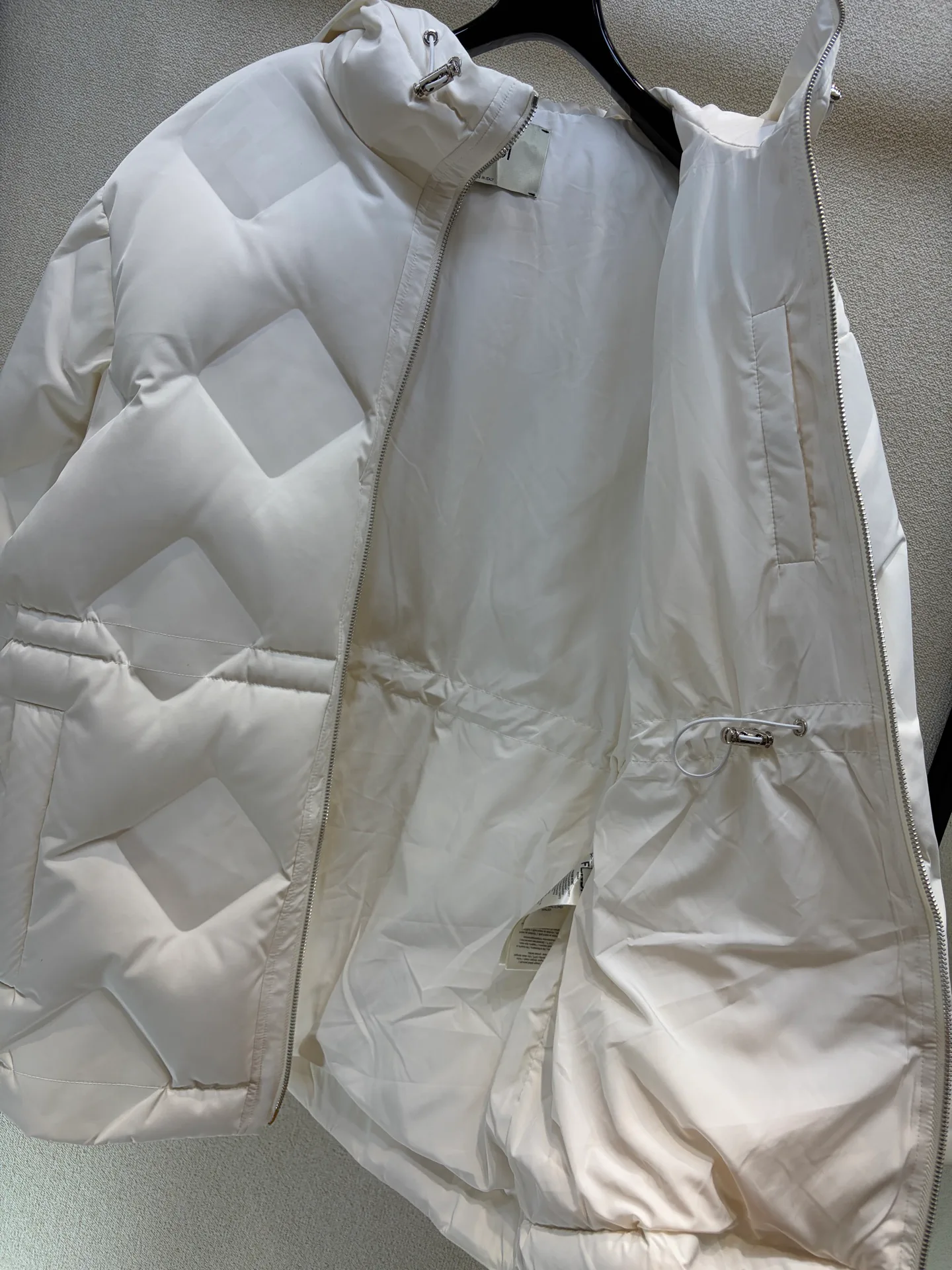 Куртки И Пуховики Женские Fendi 18605868