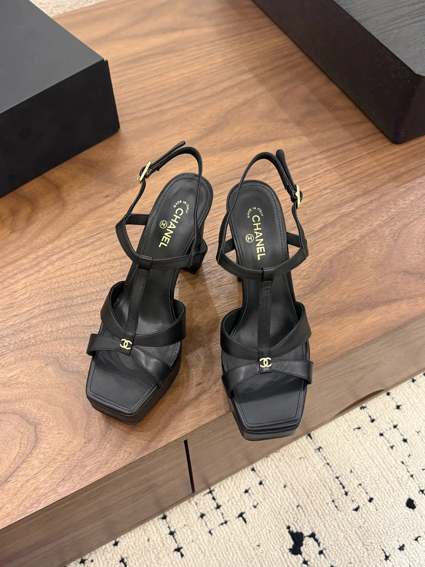 Босоножки Женские Chanel 12399455