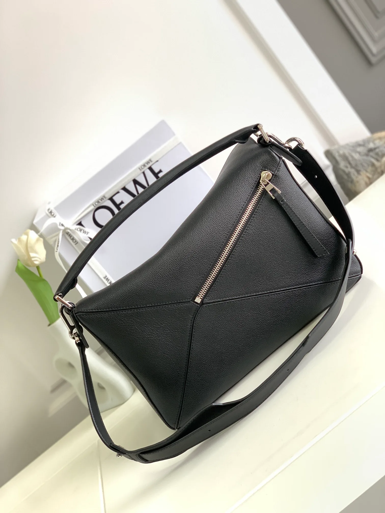 Классические Сумки Женские Loewe 18030356
