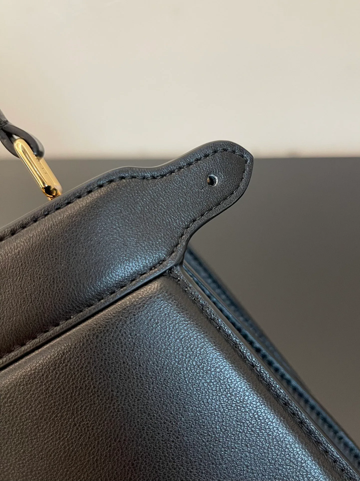 Классические Сумки Женские Fendi 13234494