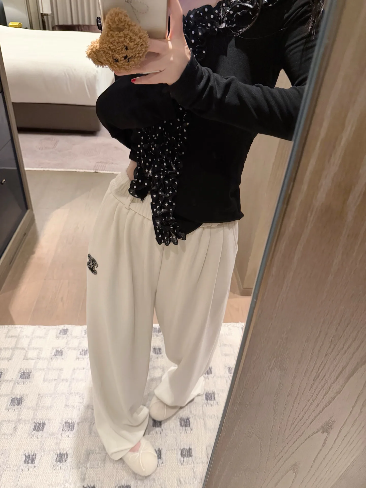 Брюки Женские Chanel 19056030