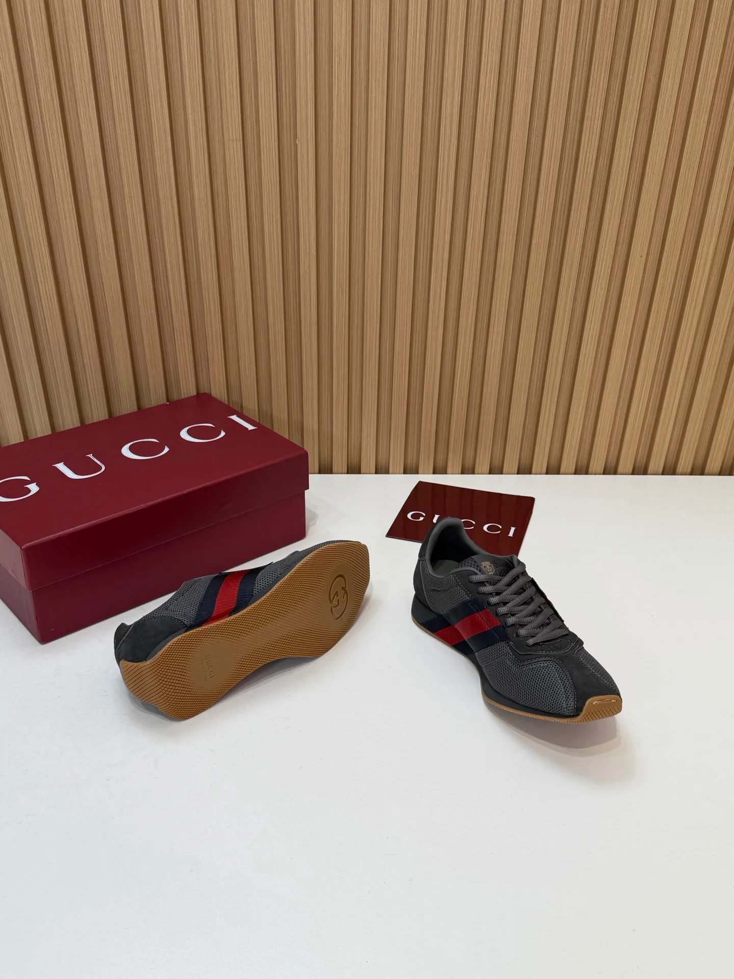 Кроссовки Женские Gucci 19766247