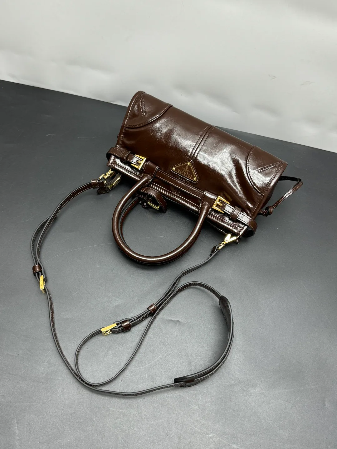 Классические Сумки Женские Prada 11667370