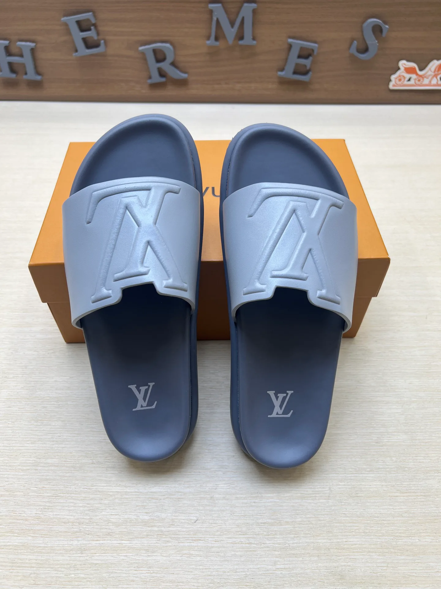 Шлепанцы Мужские Louis Vuitton 11550438