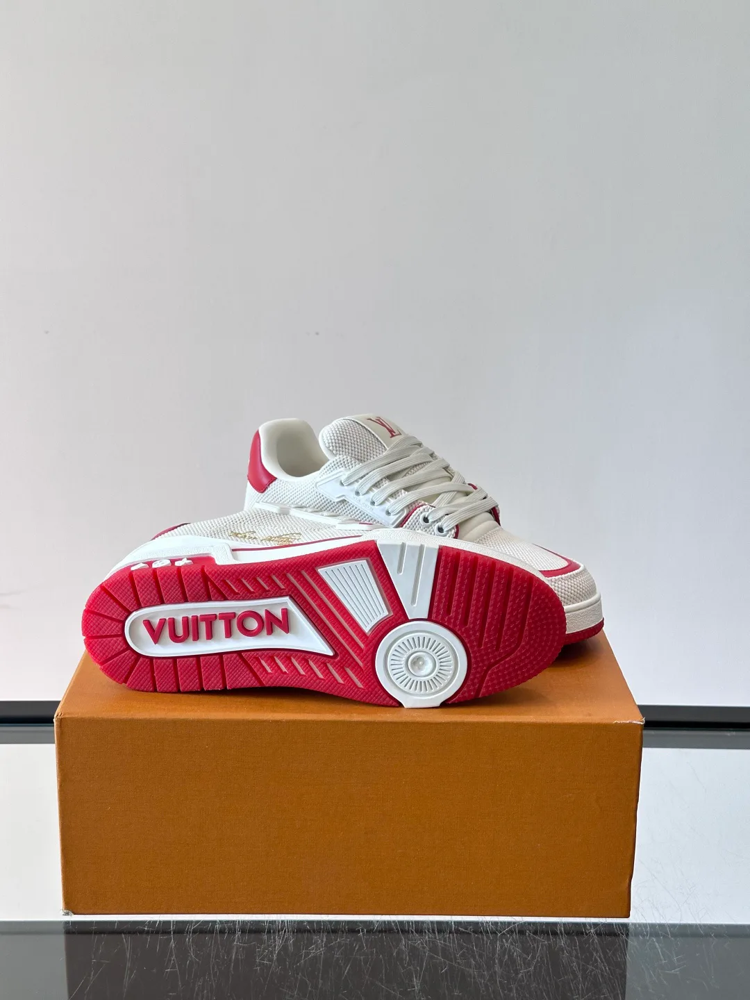 Кроссовки Мужские Louis Vuitton 17498031