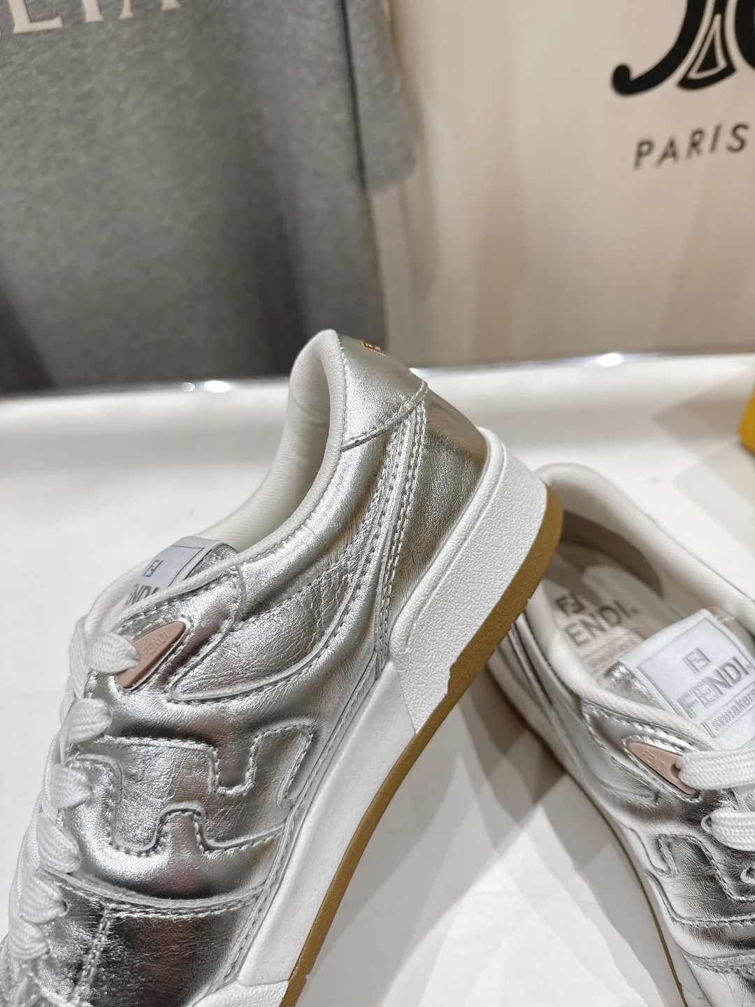 Кроссовки Женские Fendi 17908434