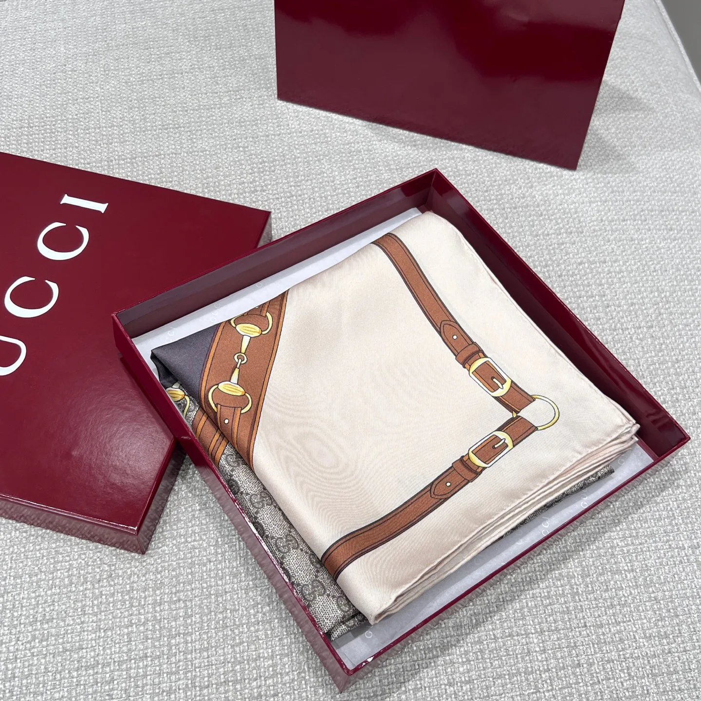 Шарфы Gucci 11503715