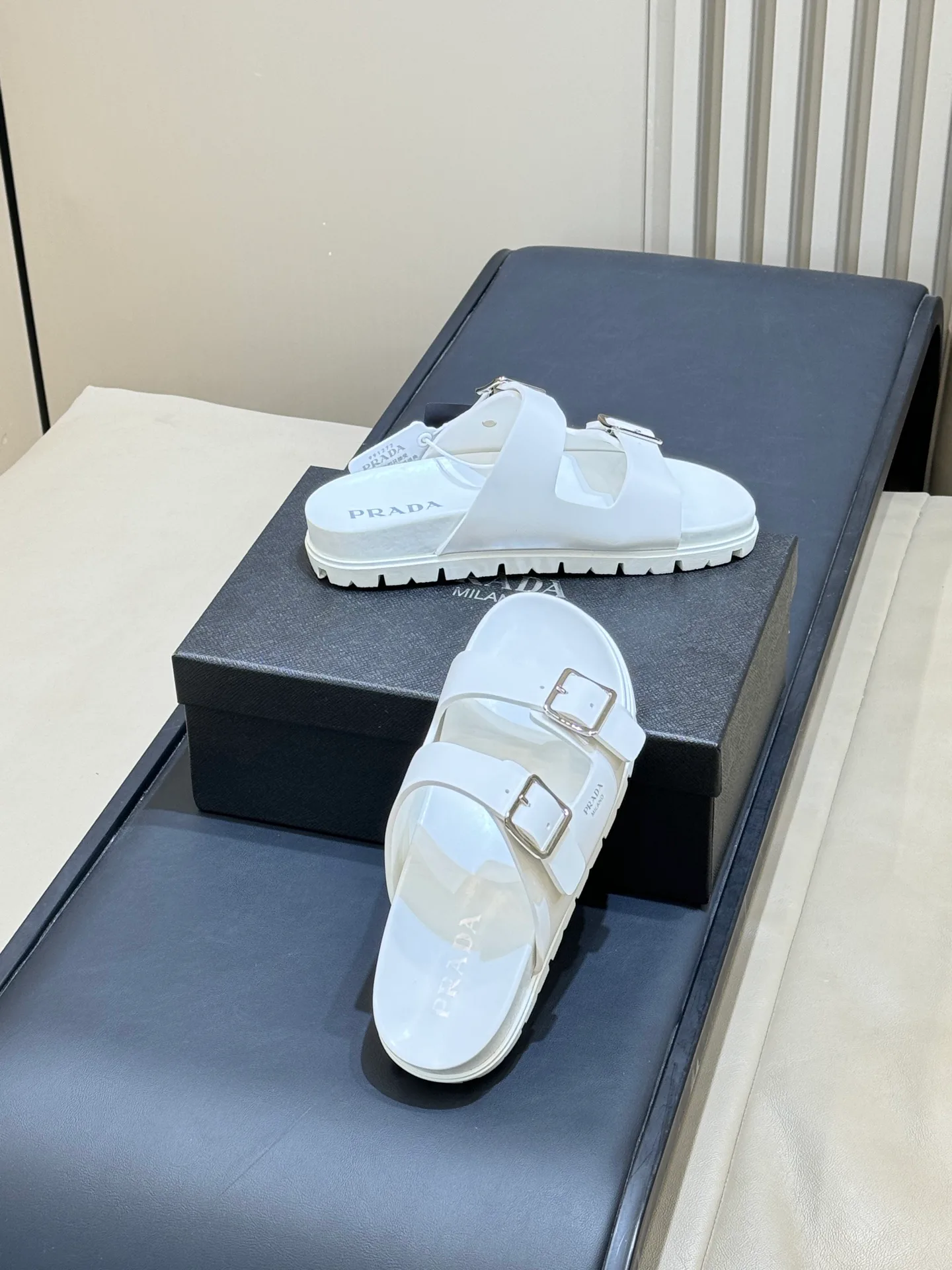Сандалии Женские Prada 11258575