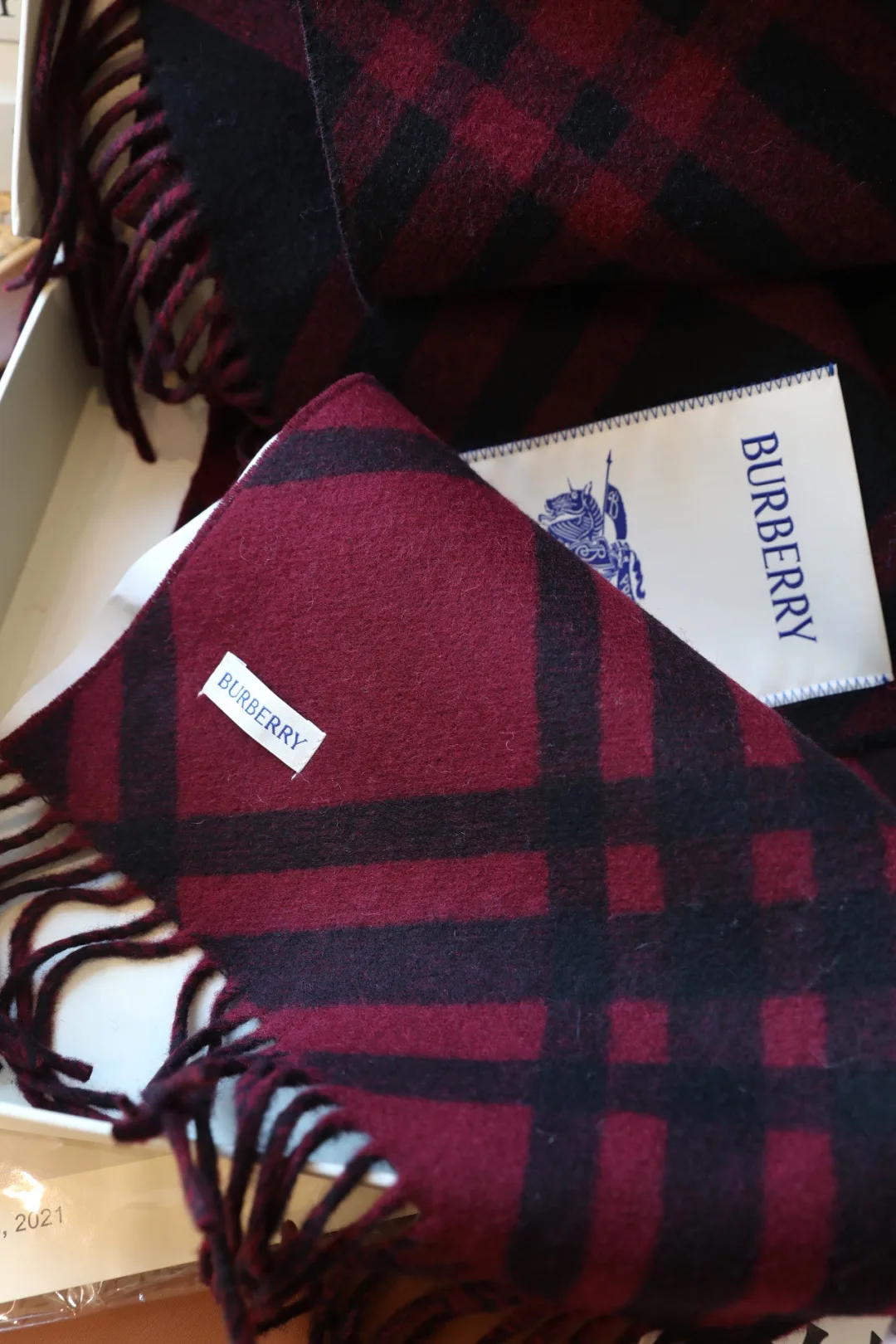 Шарфы Burberry 3981454