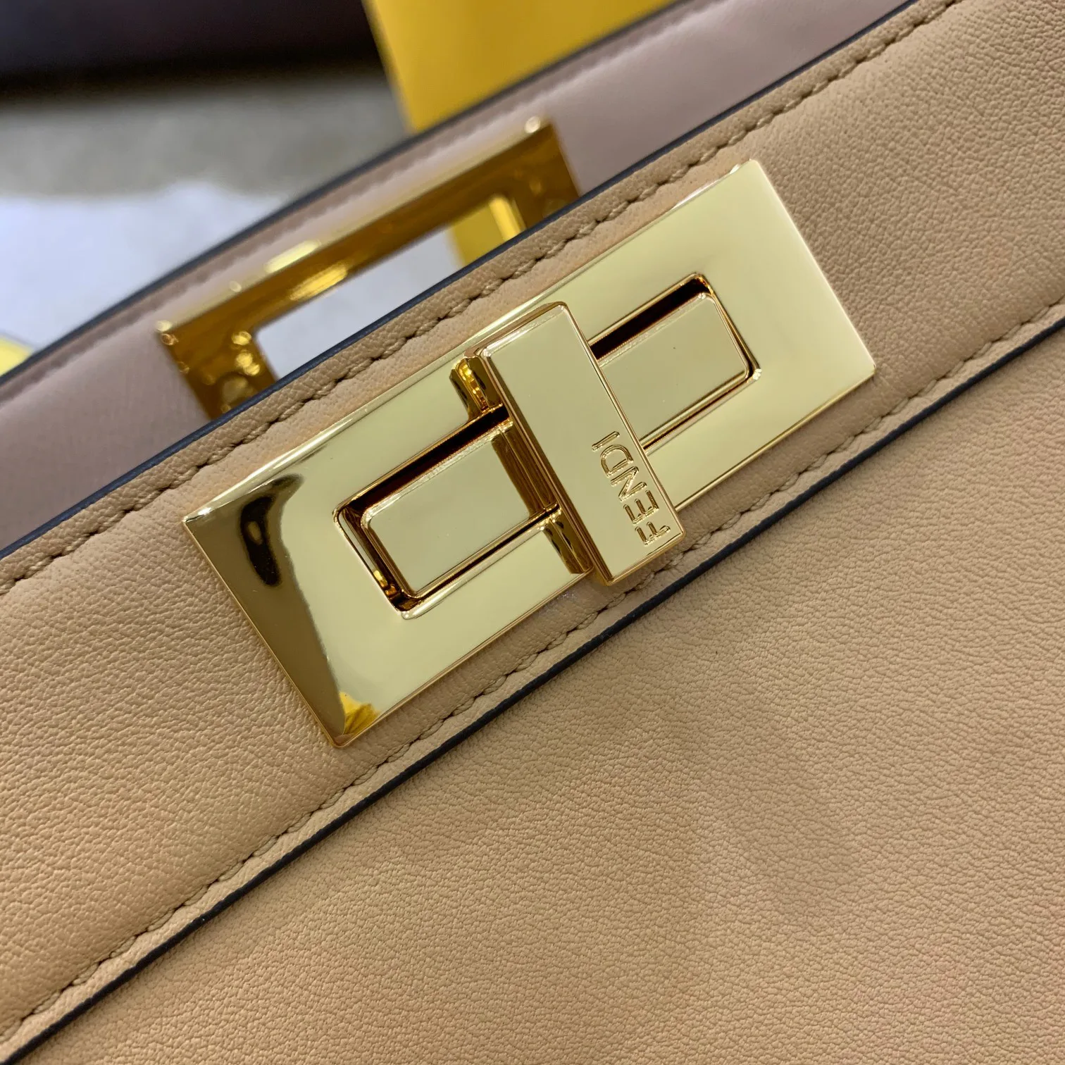 Классические Сумки Женские Fendi 13234507