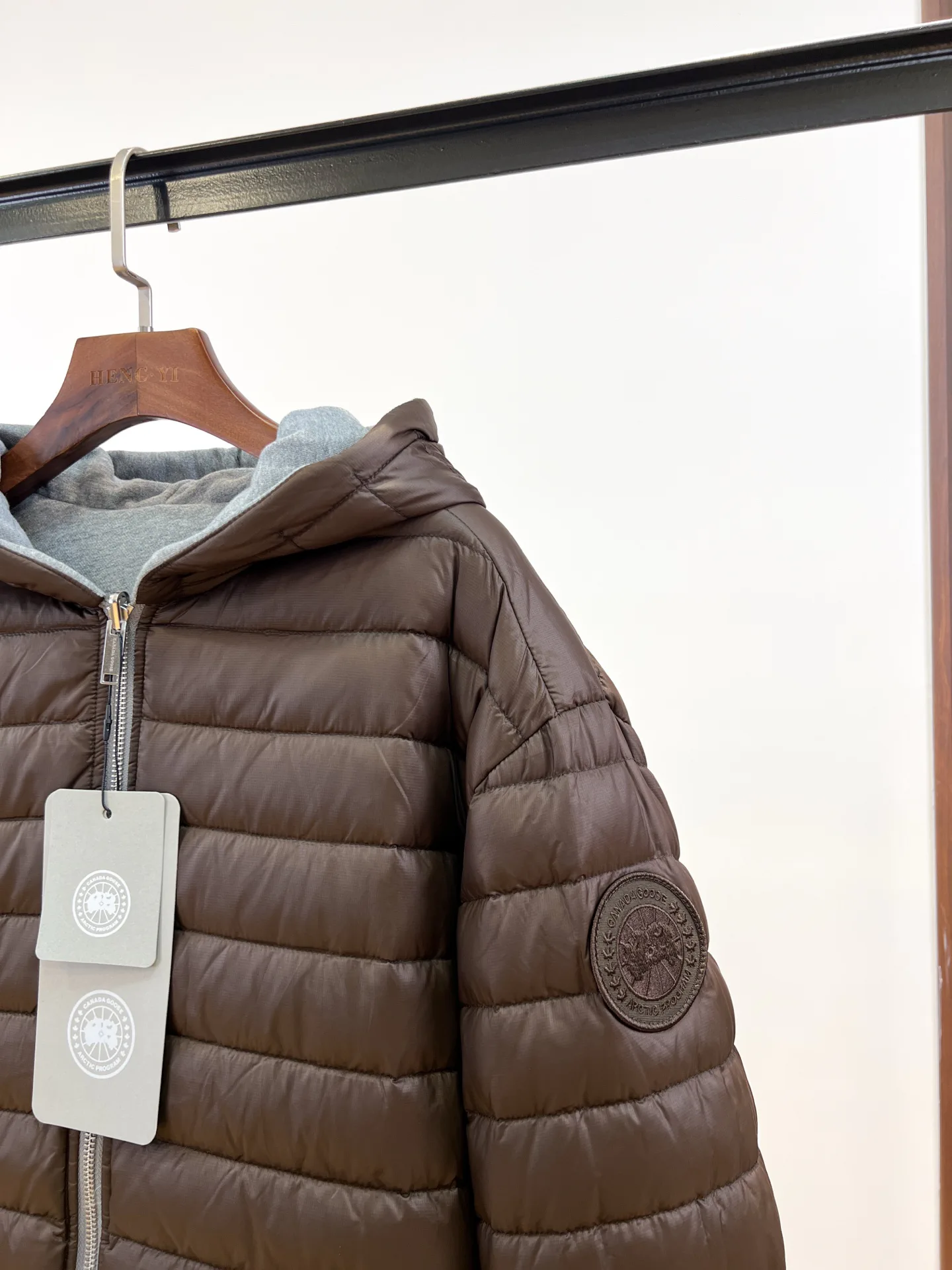 Куртки И Пуховики Женские Canada Goose 17964812
