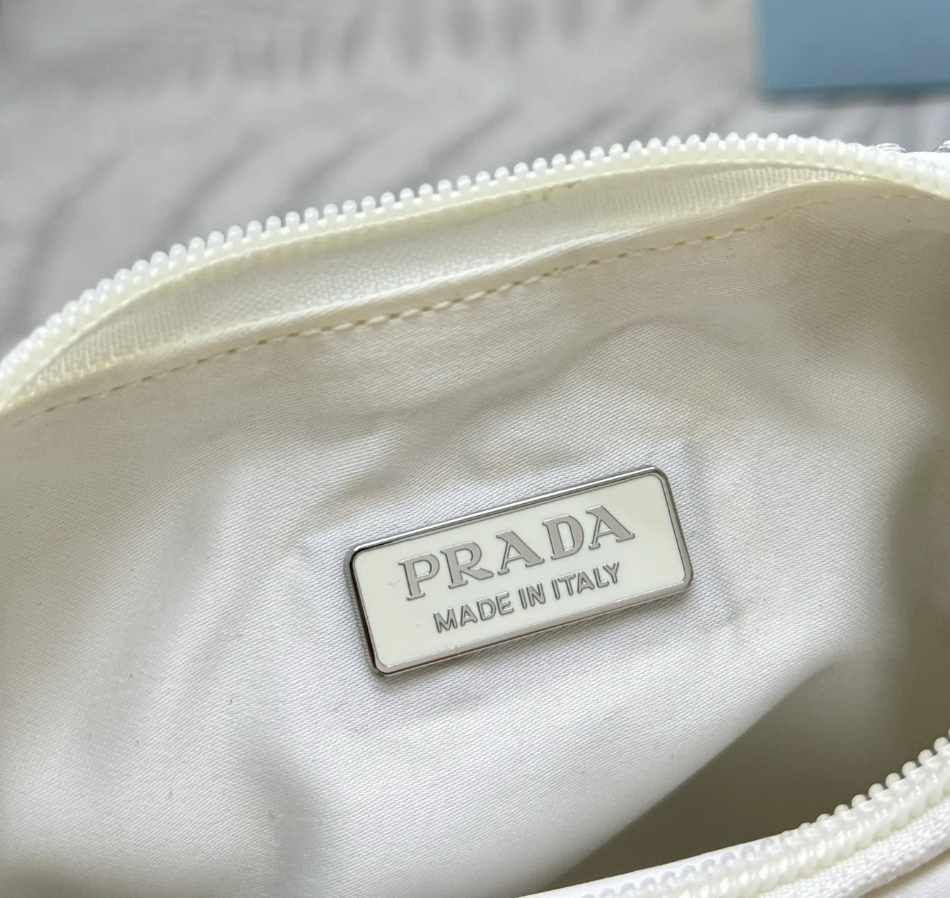 Сумки На Ремне Женские Prada 11788390