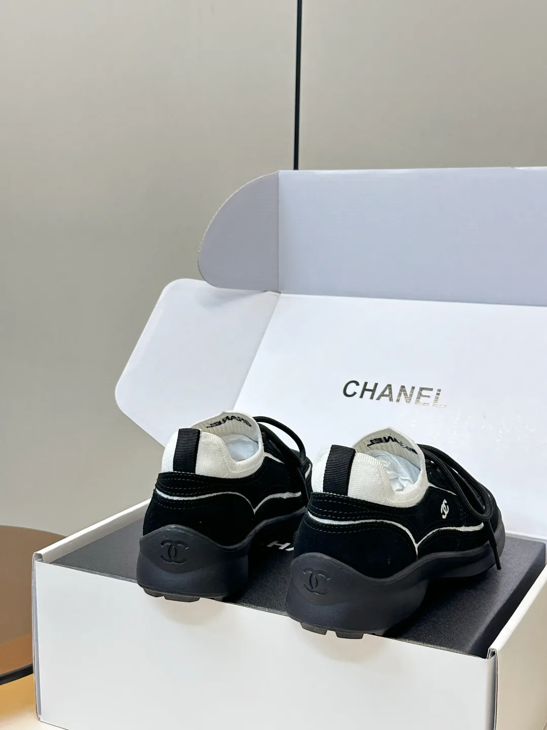 Кроссовки Женские Chanel 16868812