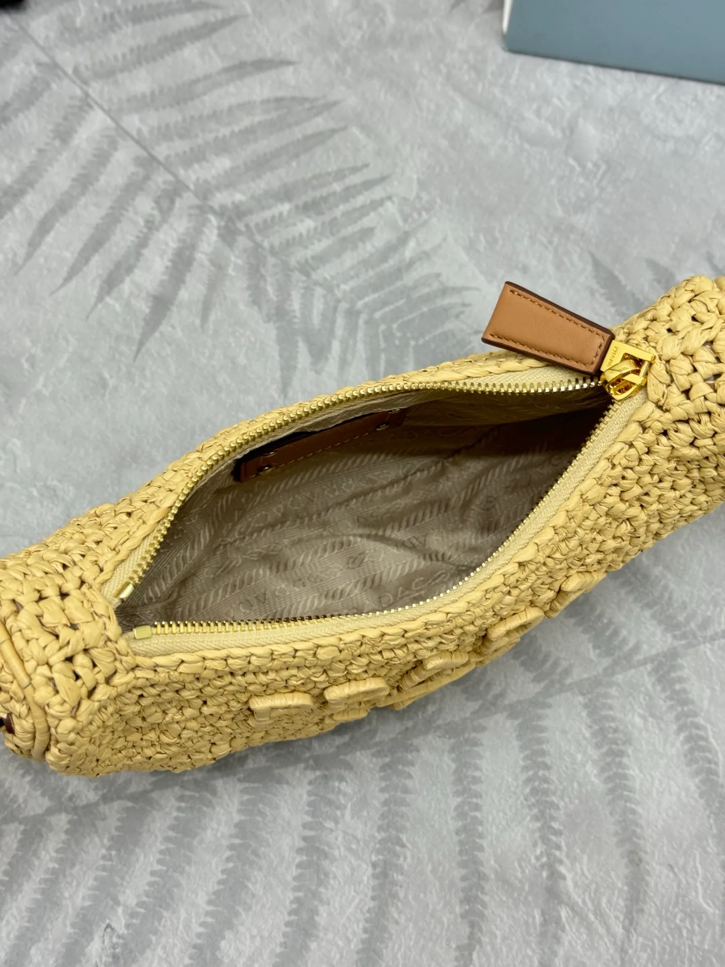 Сумки На Ремне Женские Bottega Veneta 14315354