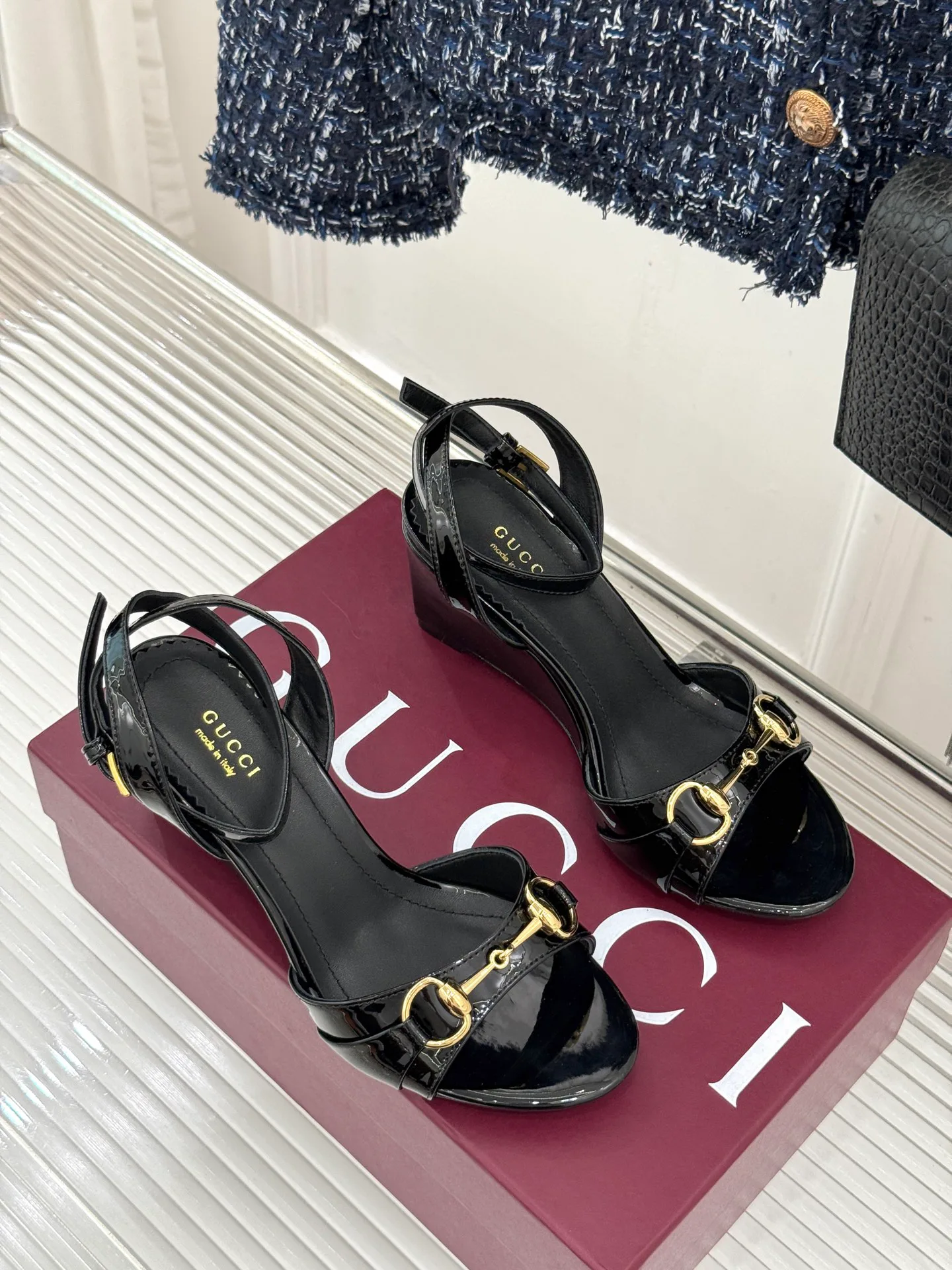 Босоножки Женские Gucci 18034495