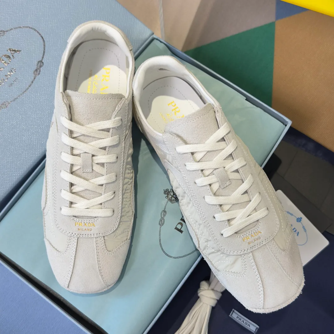Кроссовки Женские Prada 11595707