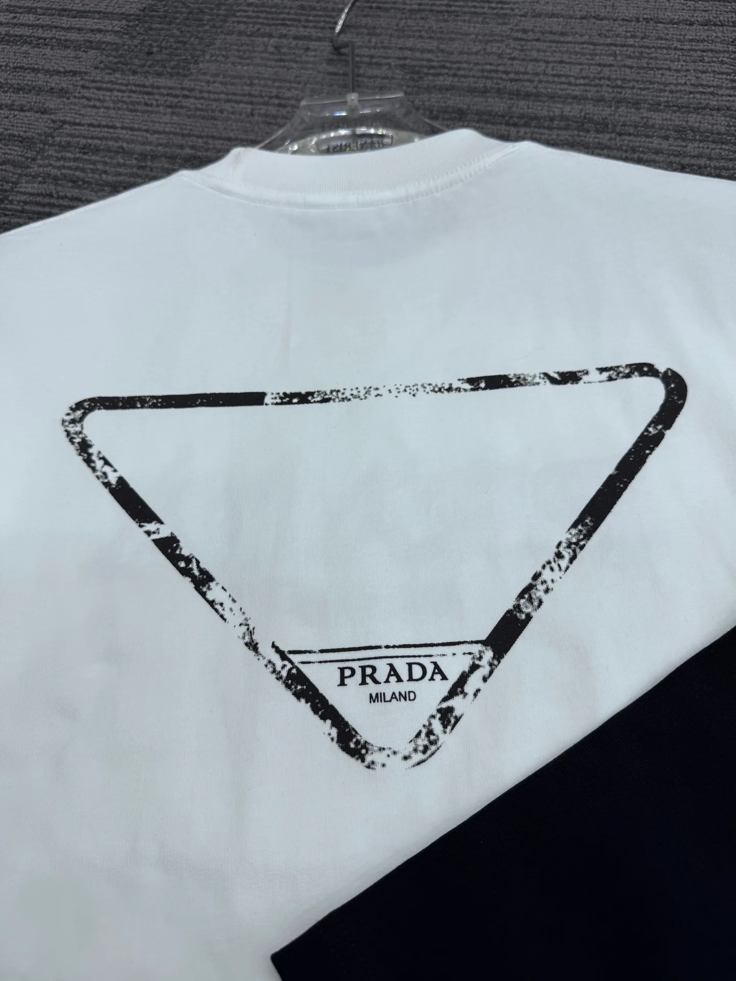 Футболки Женские Prada 17247