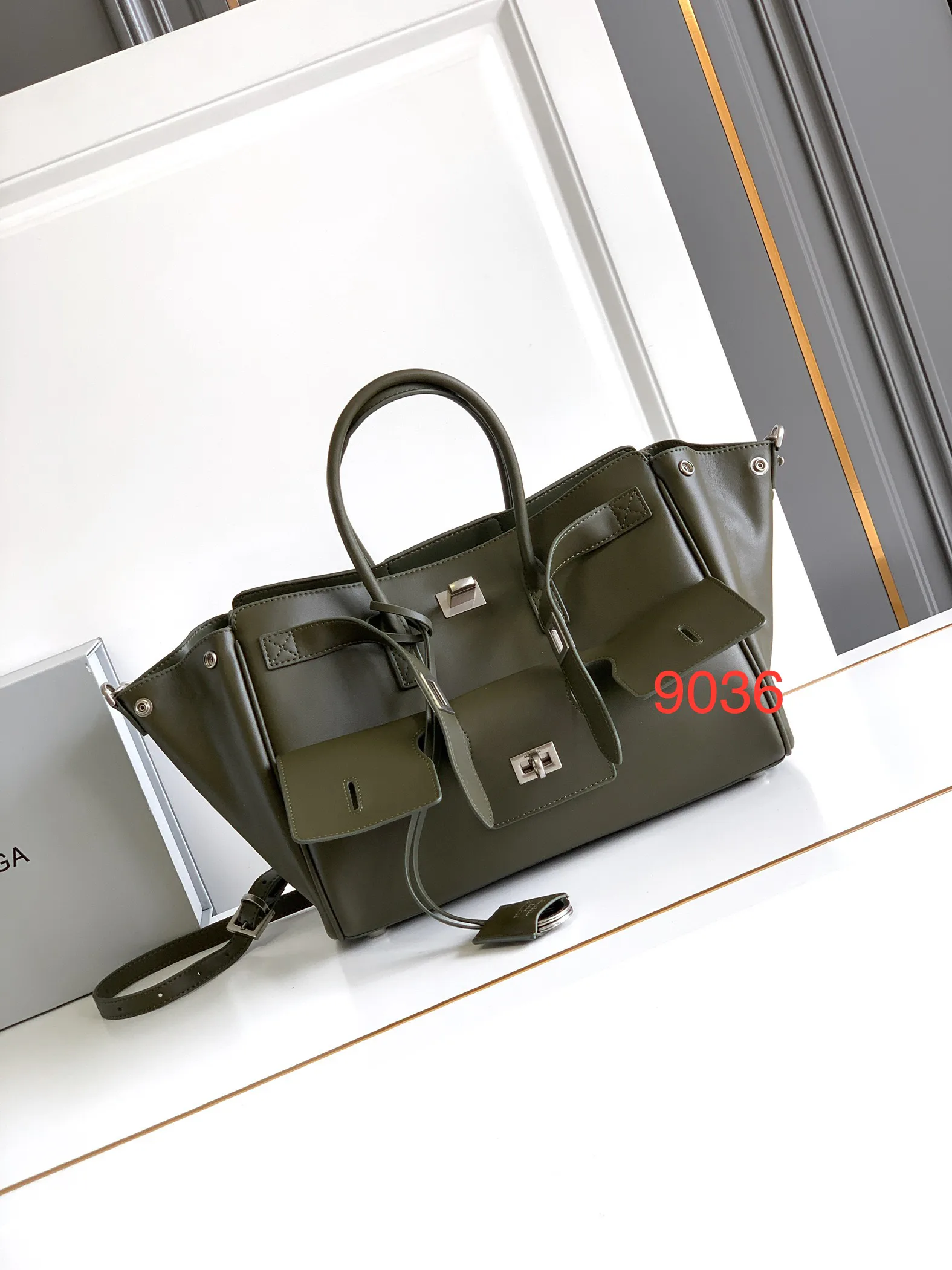 Классические Сумки Женские Balenciaga 84589