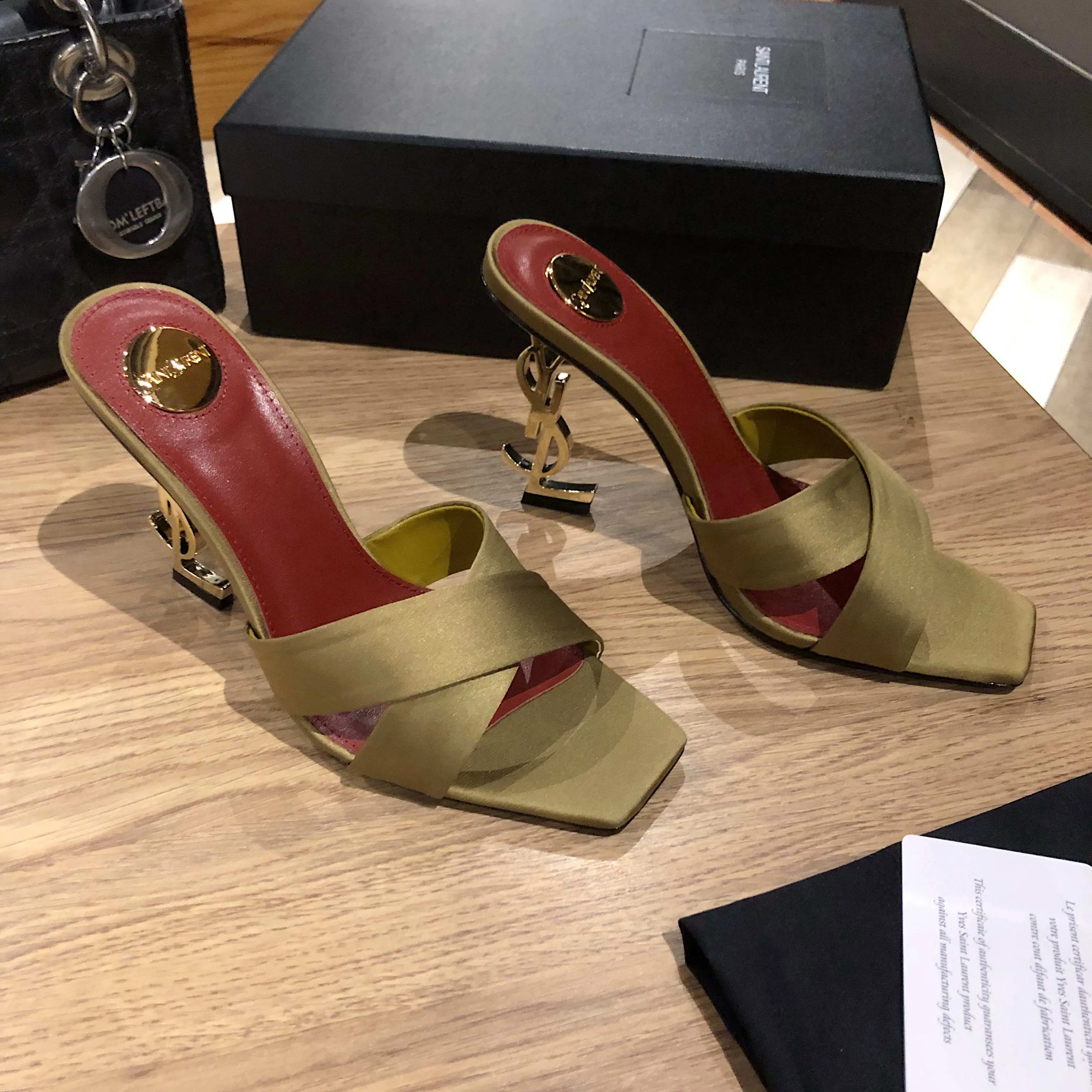 Босоножки Женские Saint Laurent 11220502