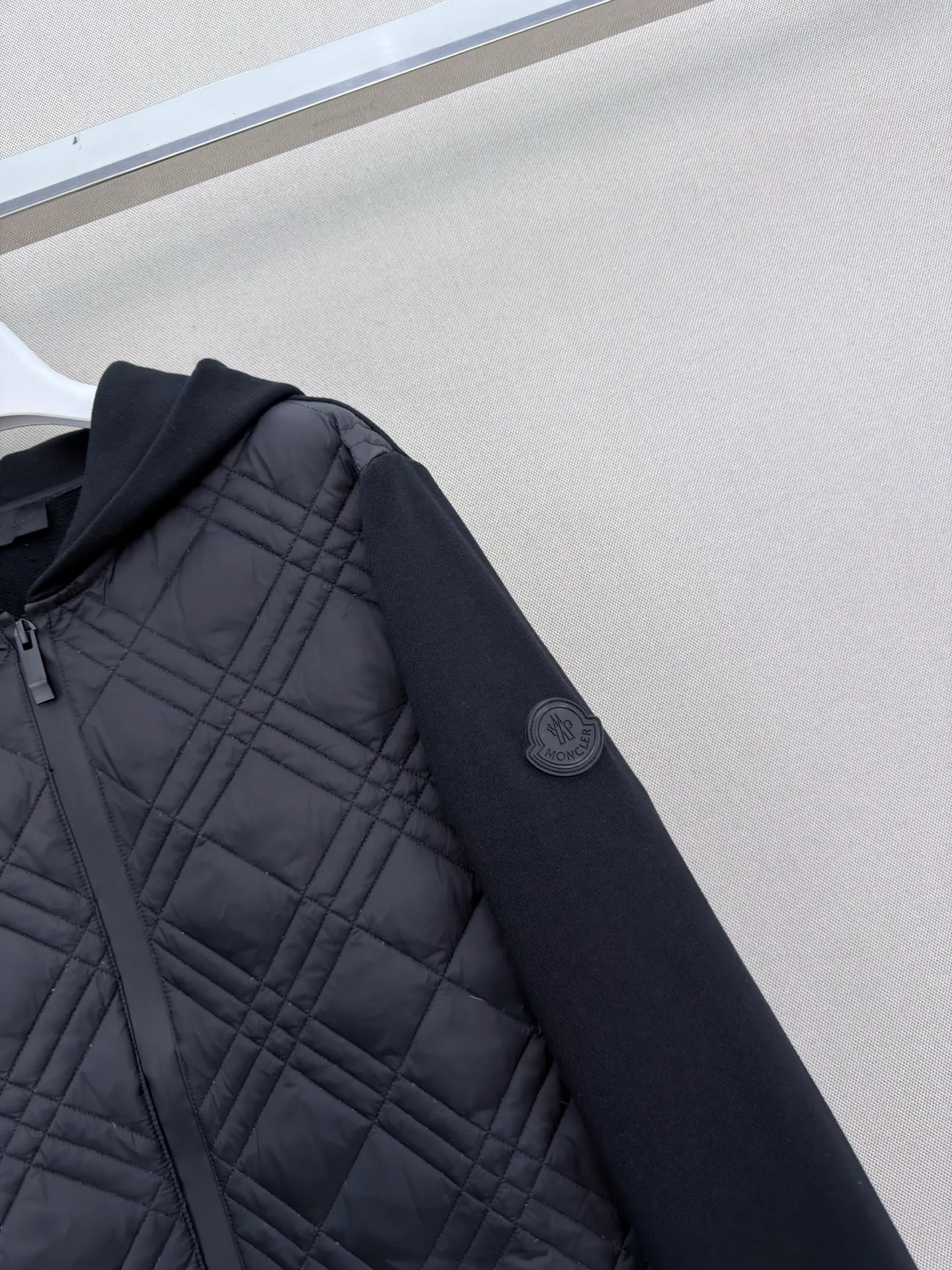Куртки И Пуховики Женские Moncler 18506403